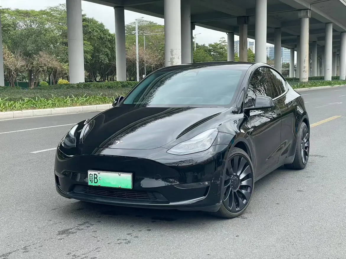 Tesla Model Y  из Китая