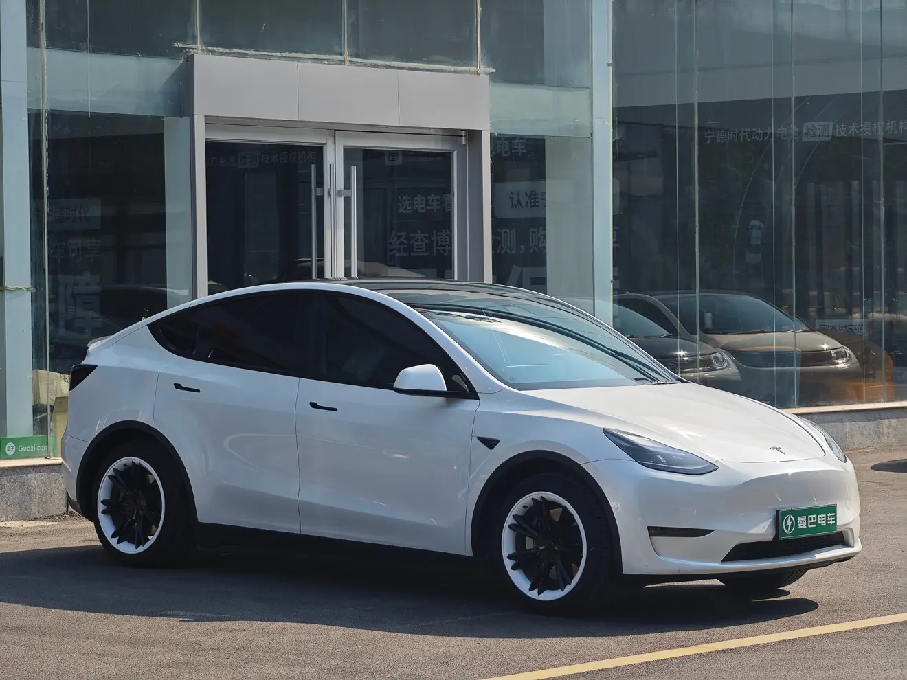Tesla Model Y  из Китая