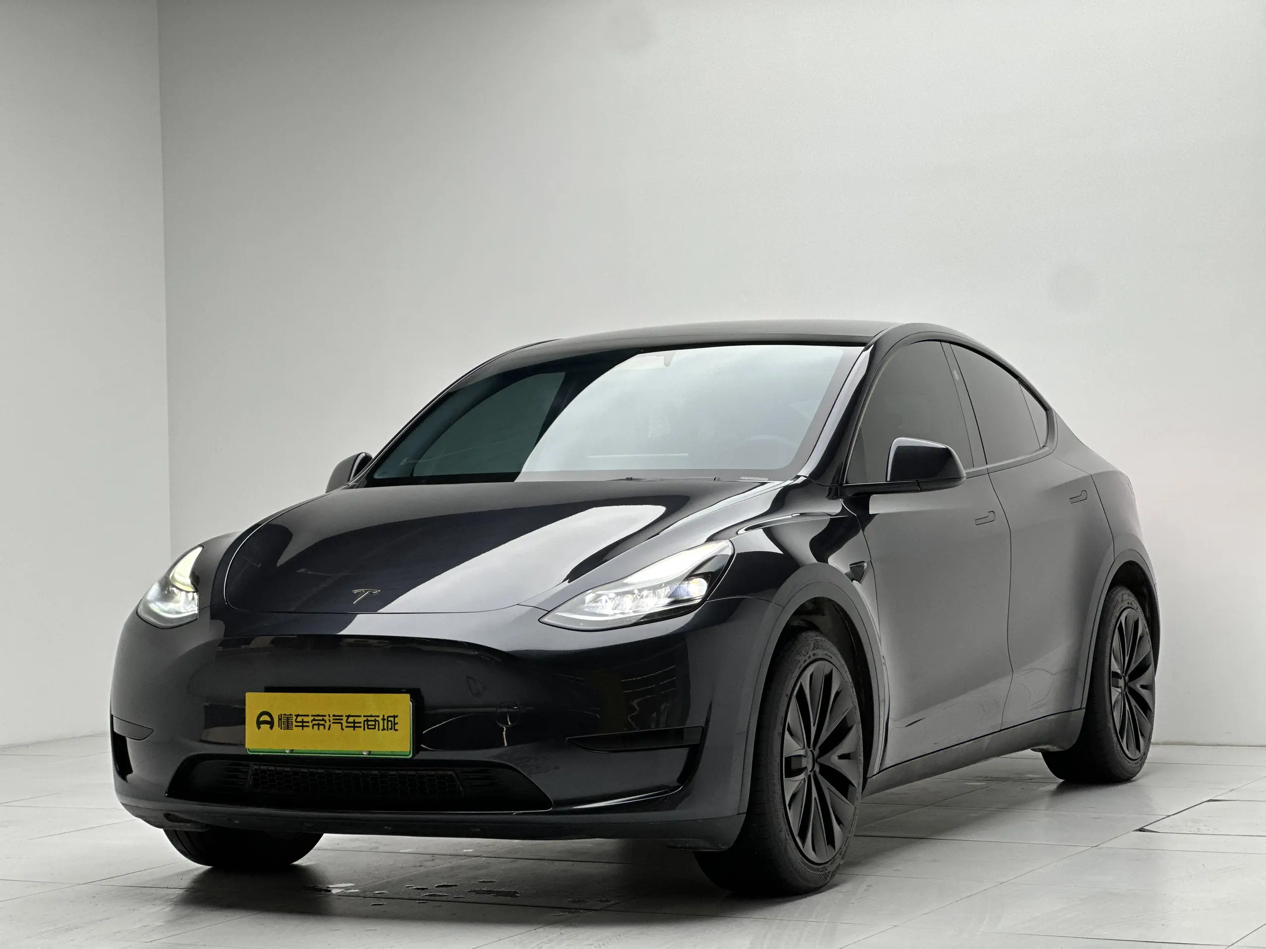 Tesla Model Y  из Китая