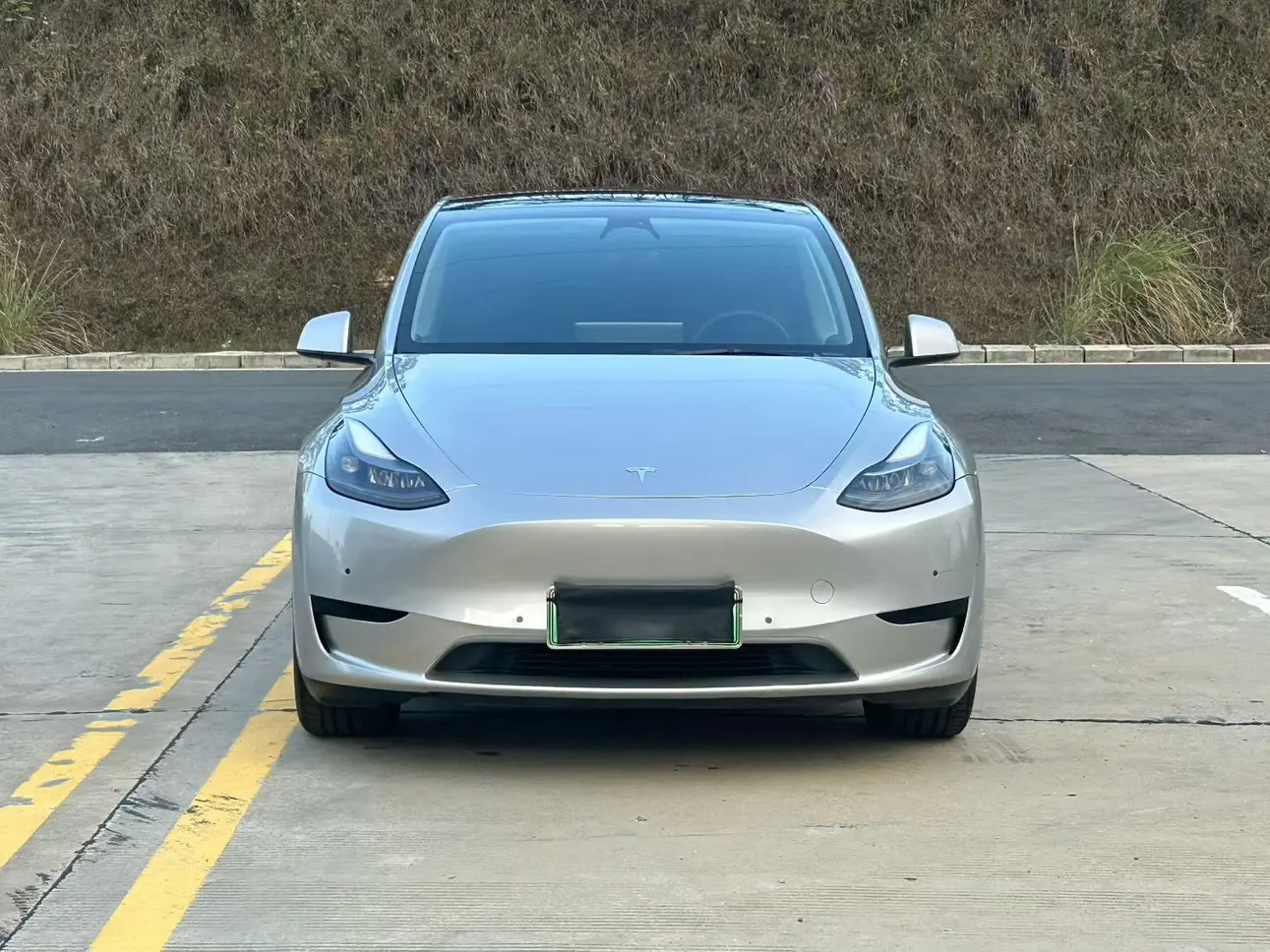 Tesla Model Y  из Китая
