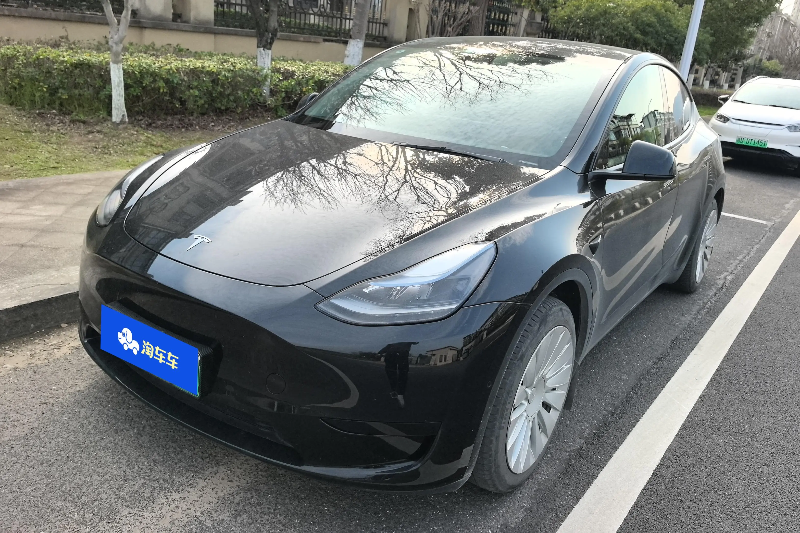 Tesla Model Y  из Китая