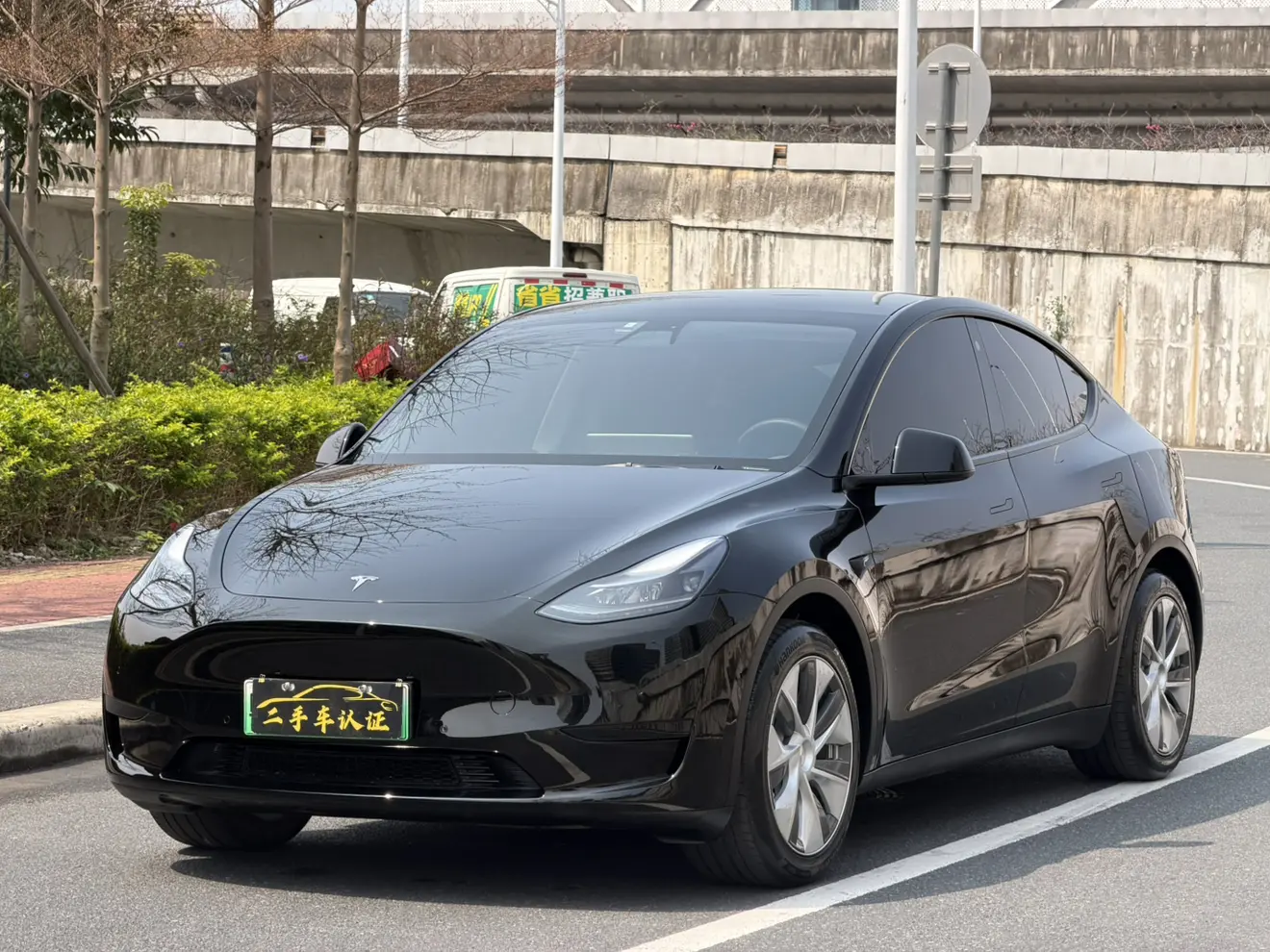 Tesla Model Y  из Китая