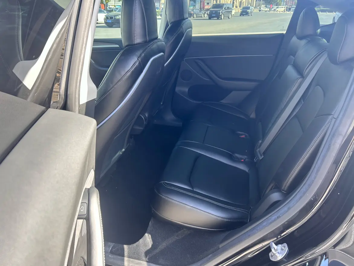 Tesla Model Y  из Китая