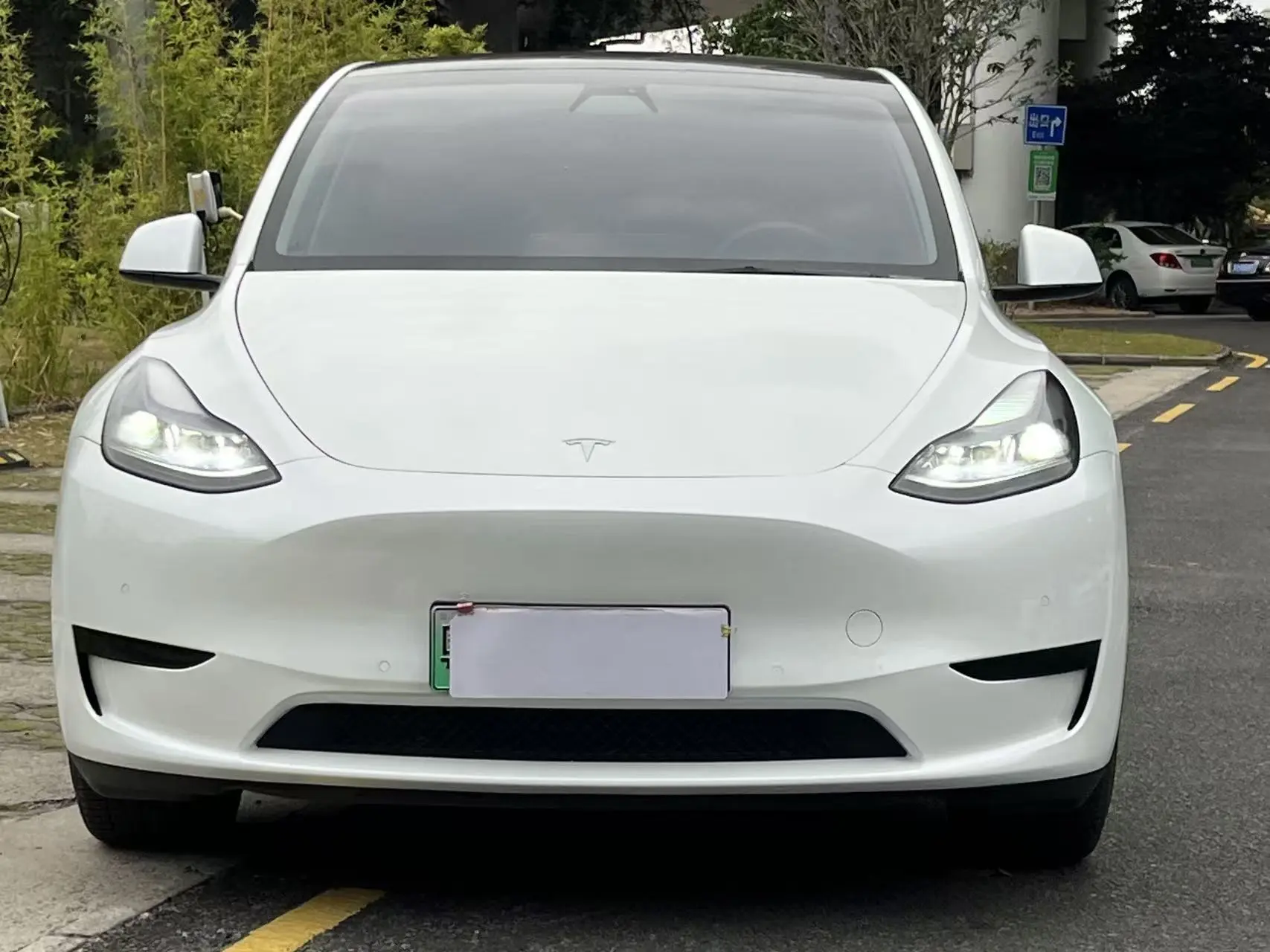 Tesla Model Y  из Китая