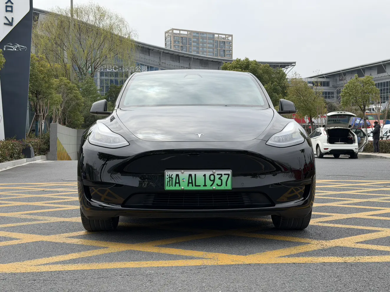 Tesla Model Y  из Китая