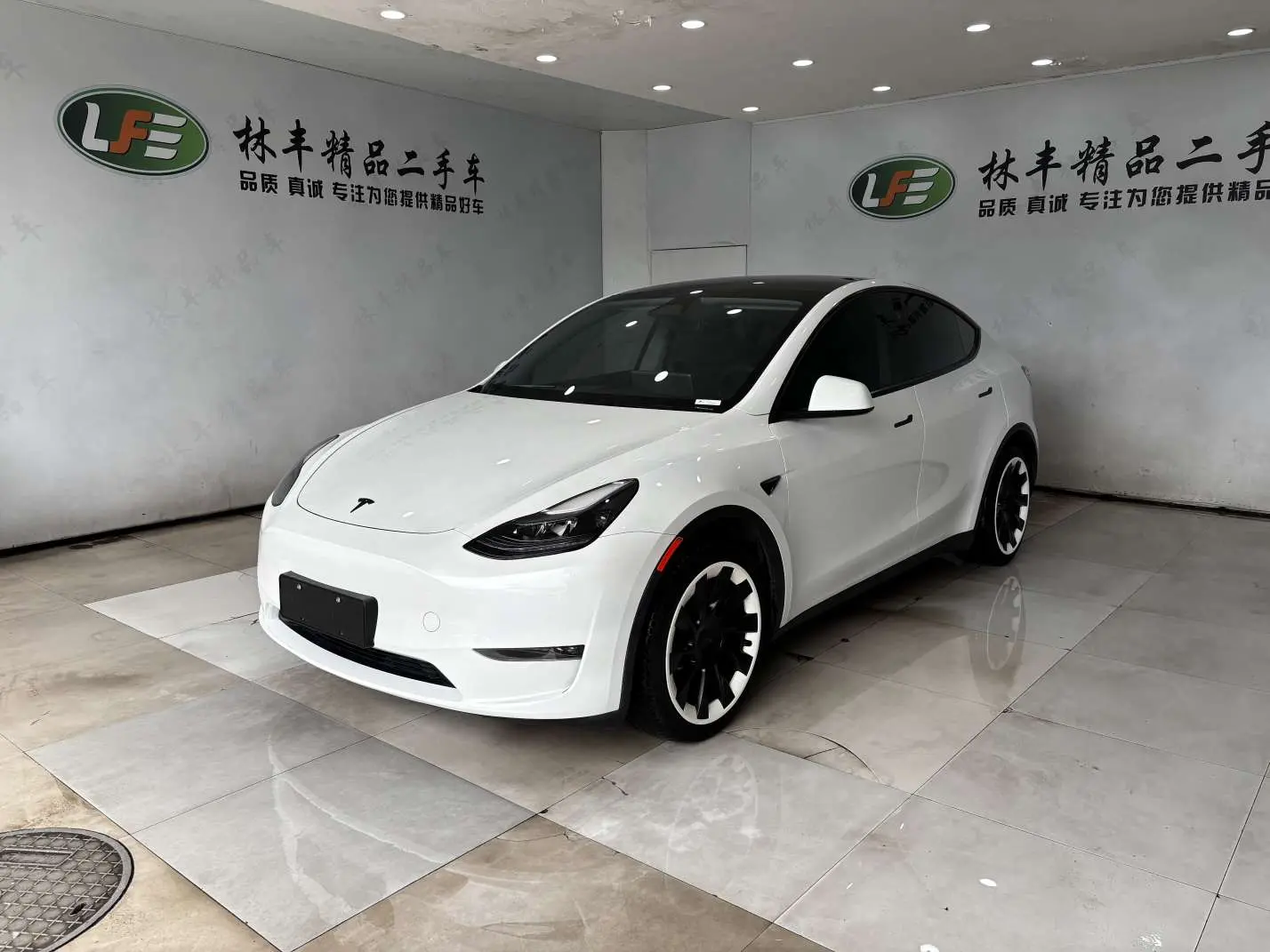 Tesla Model Y  из Китая