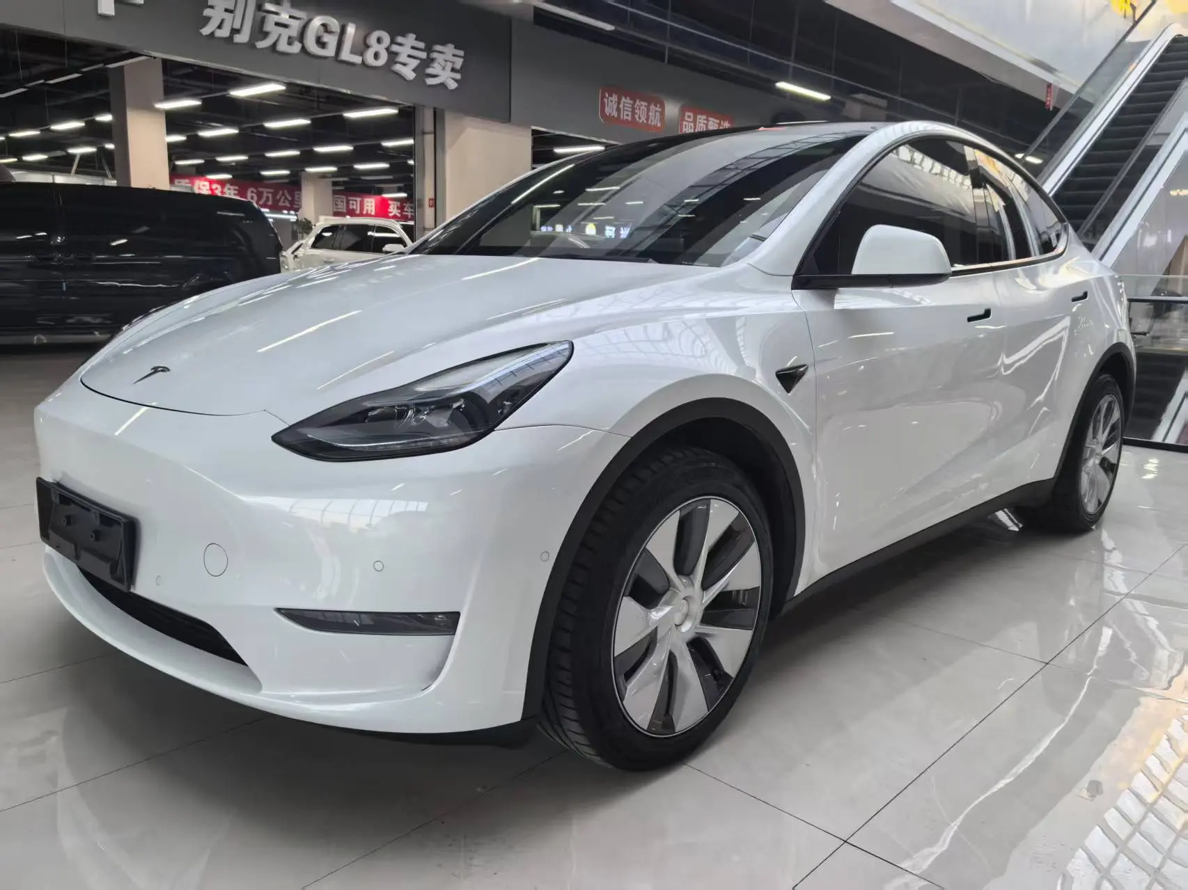 Tesla Model Y  из Китая