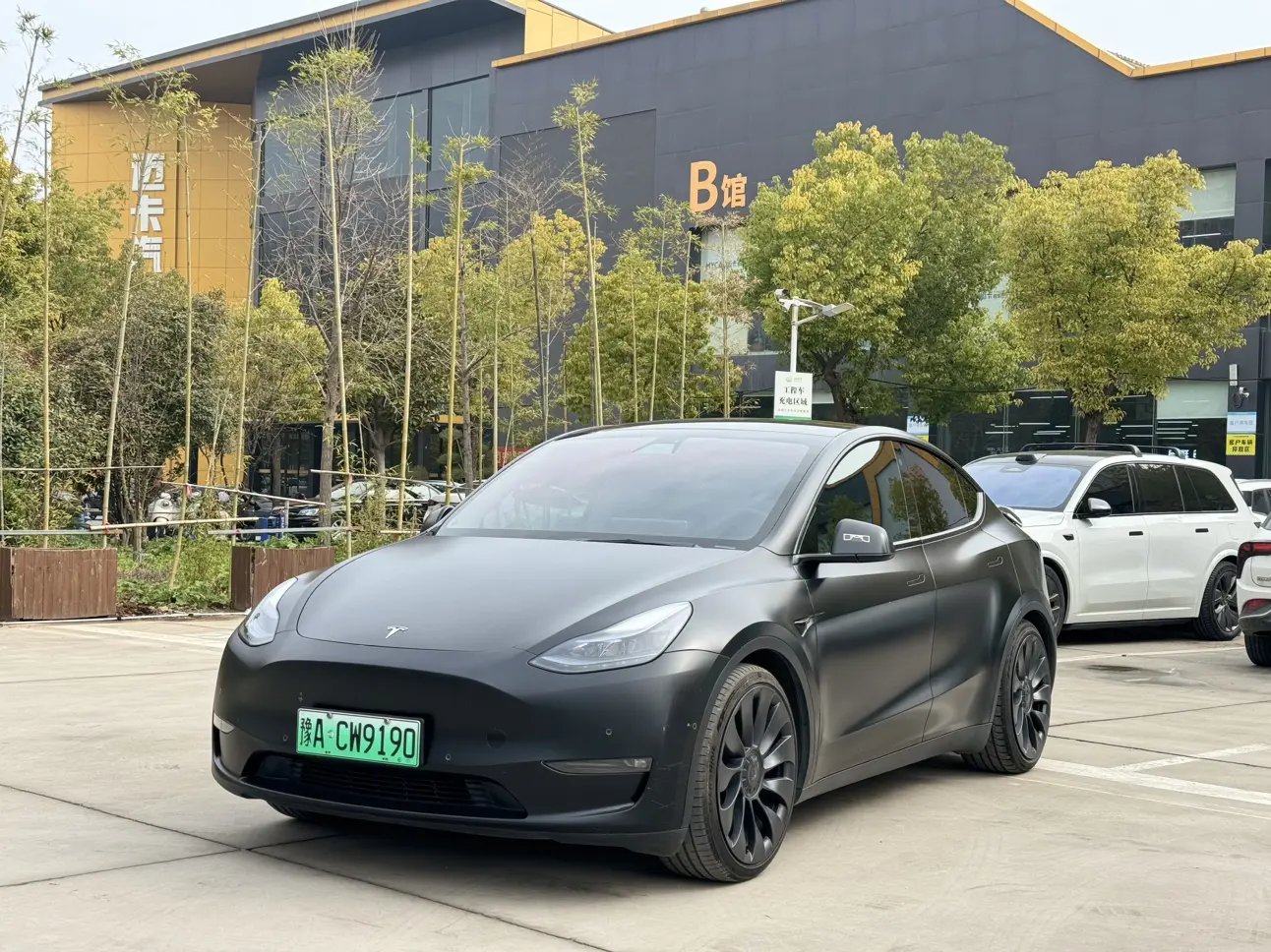 Tesla Model Y  из Китая