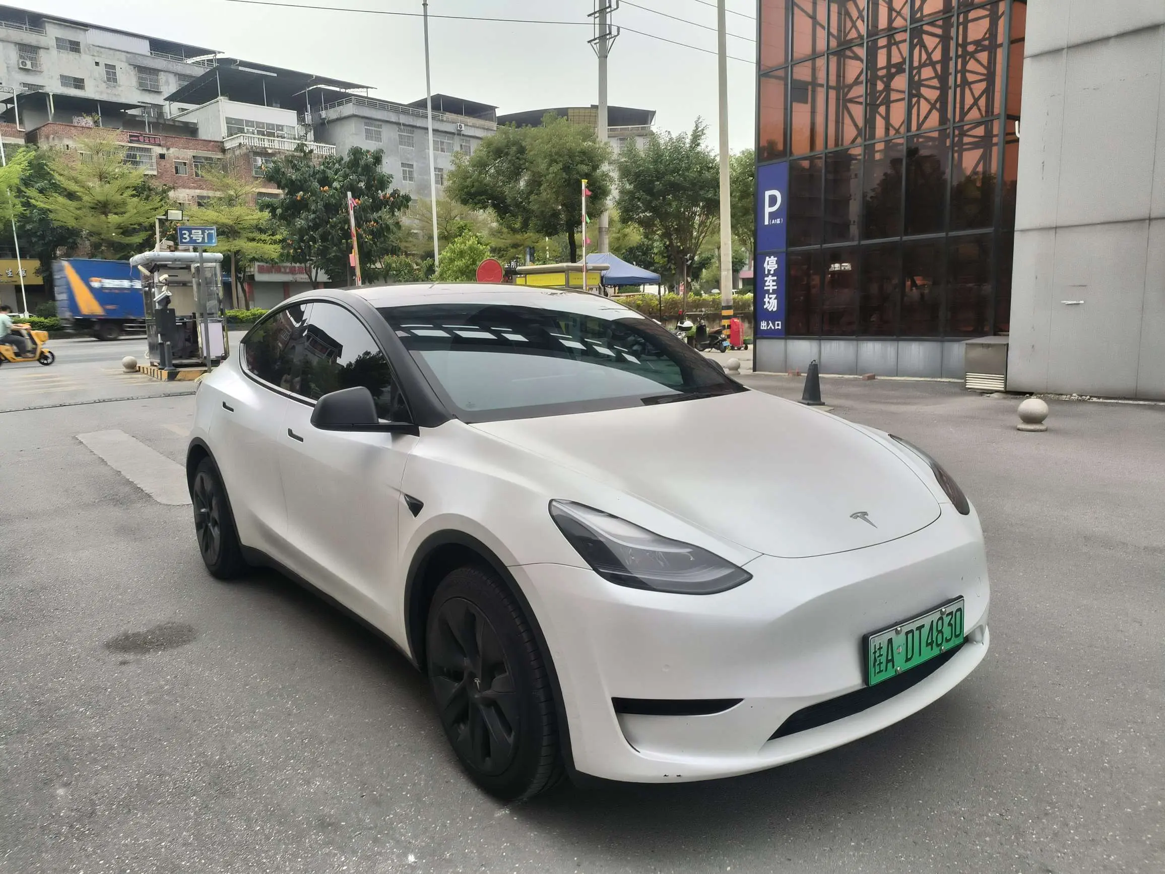 Tesla Model Y  из Китая