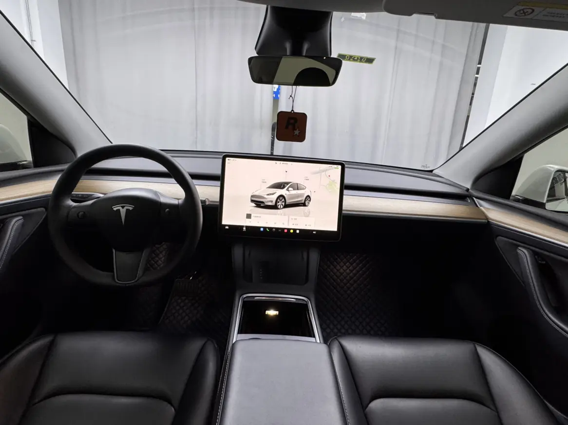 Tesla Model Y  из Китая