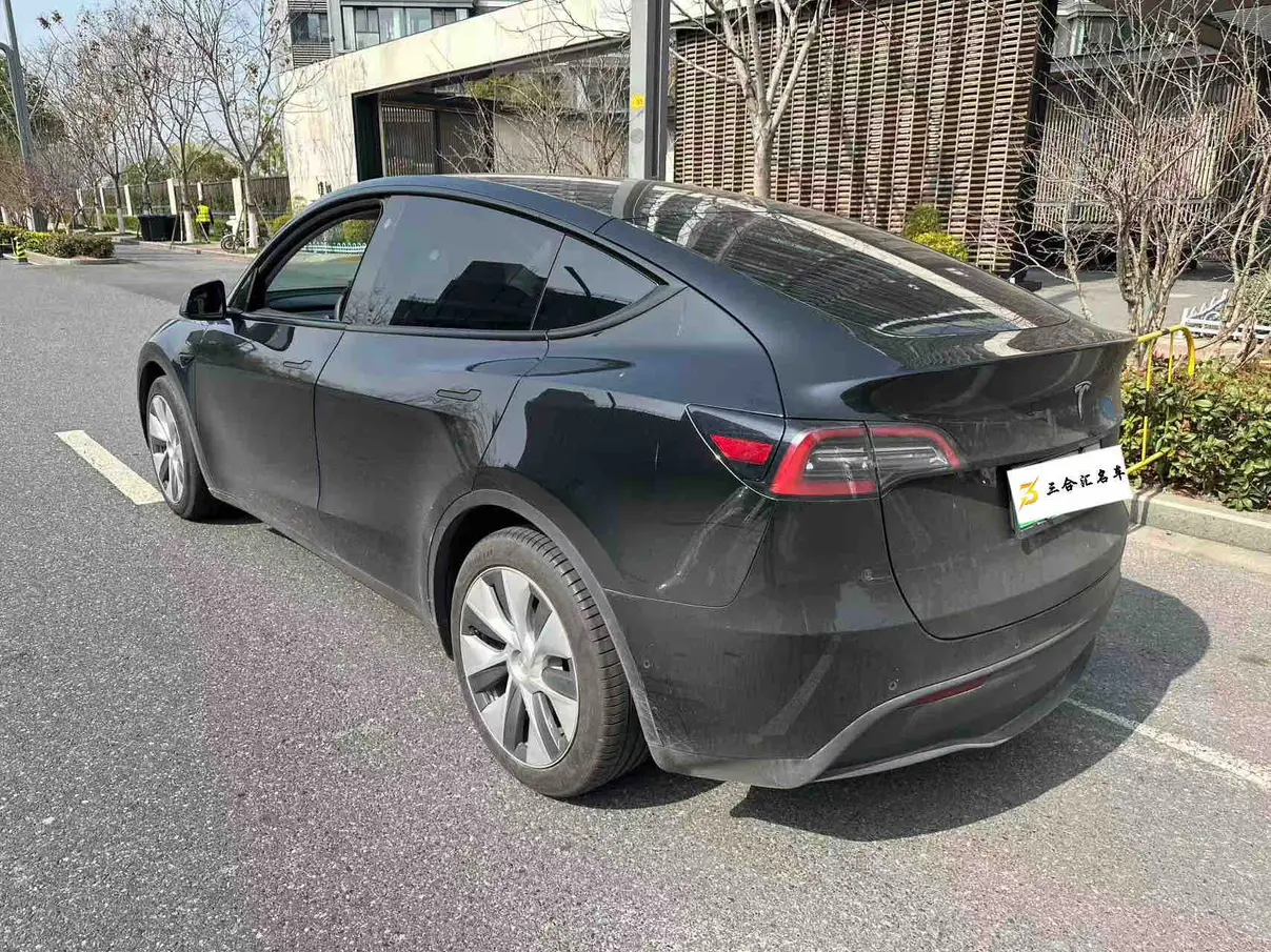 Tesla Model Y  из Китая