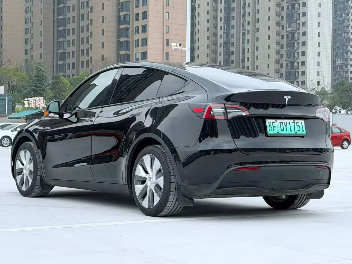 Tesla Model Y  из Китая