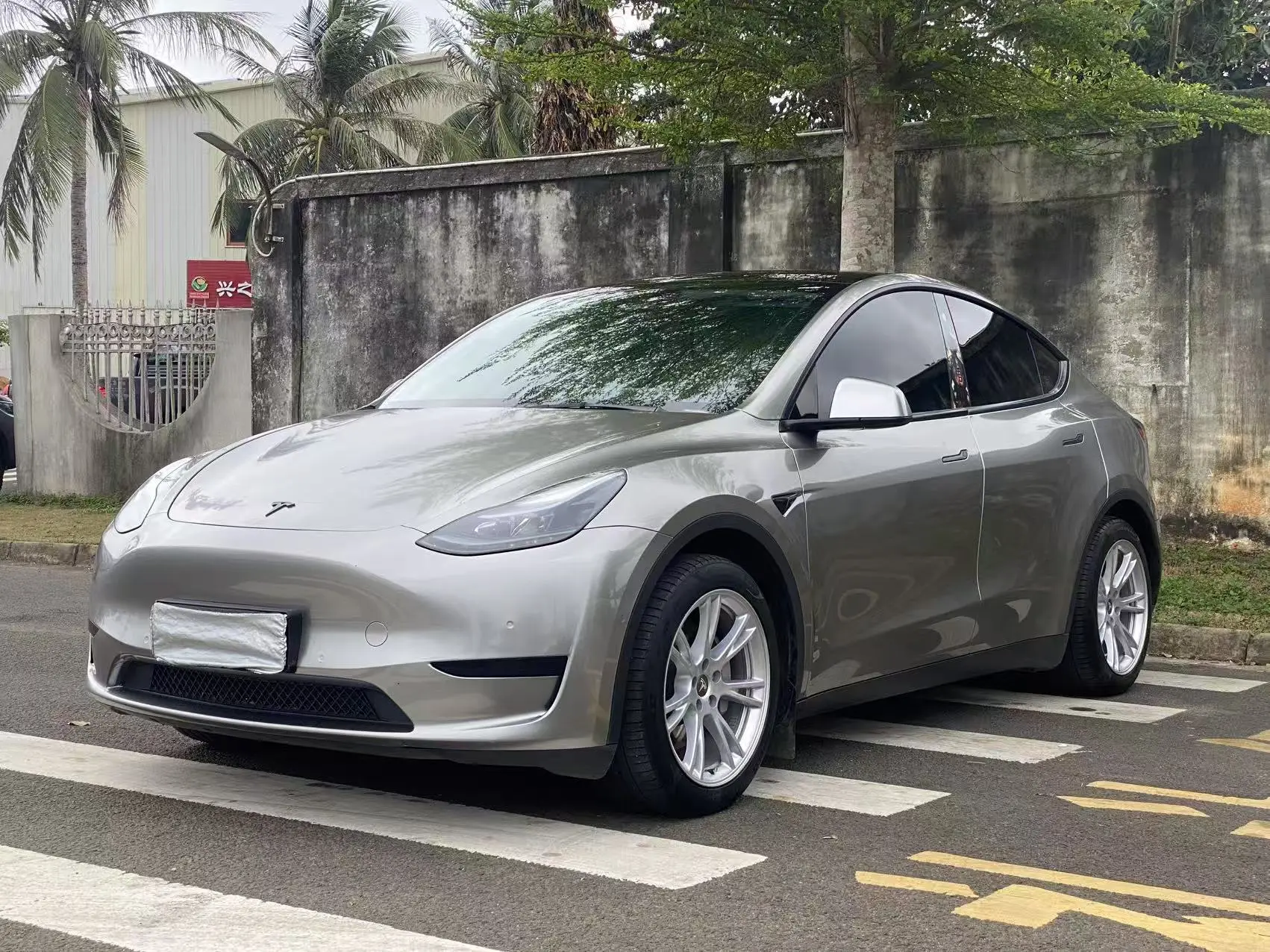 Tesla Model Y  из Китая