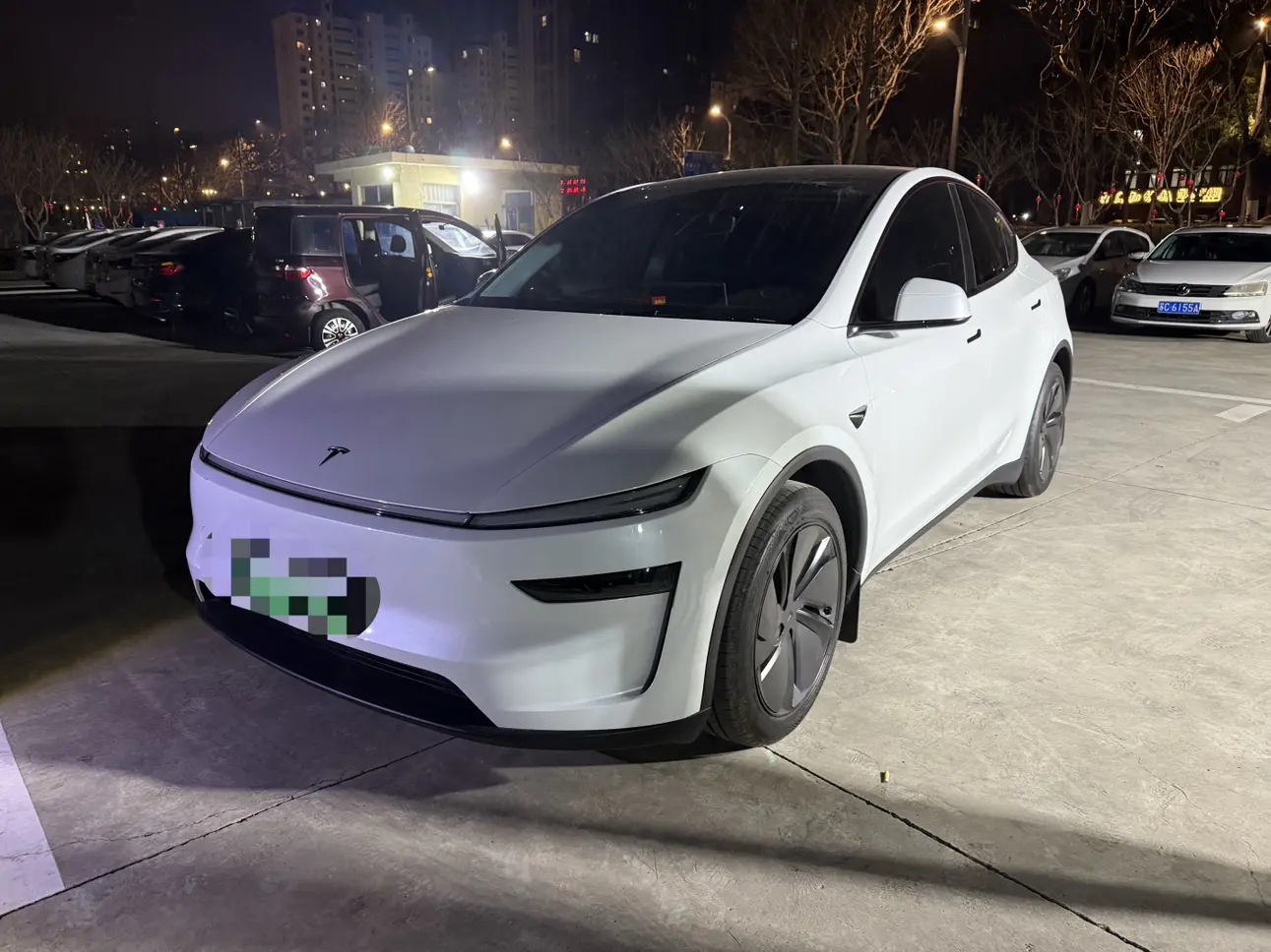 Tesla Model Y  из Китая