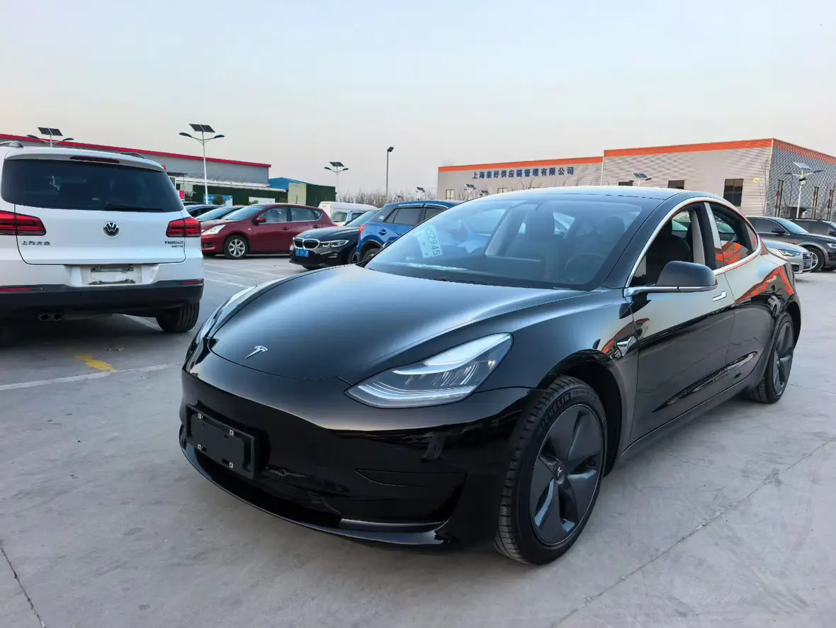 Tesla Model 3  из Китая