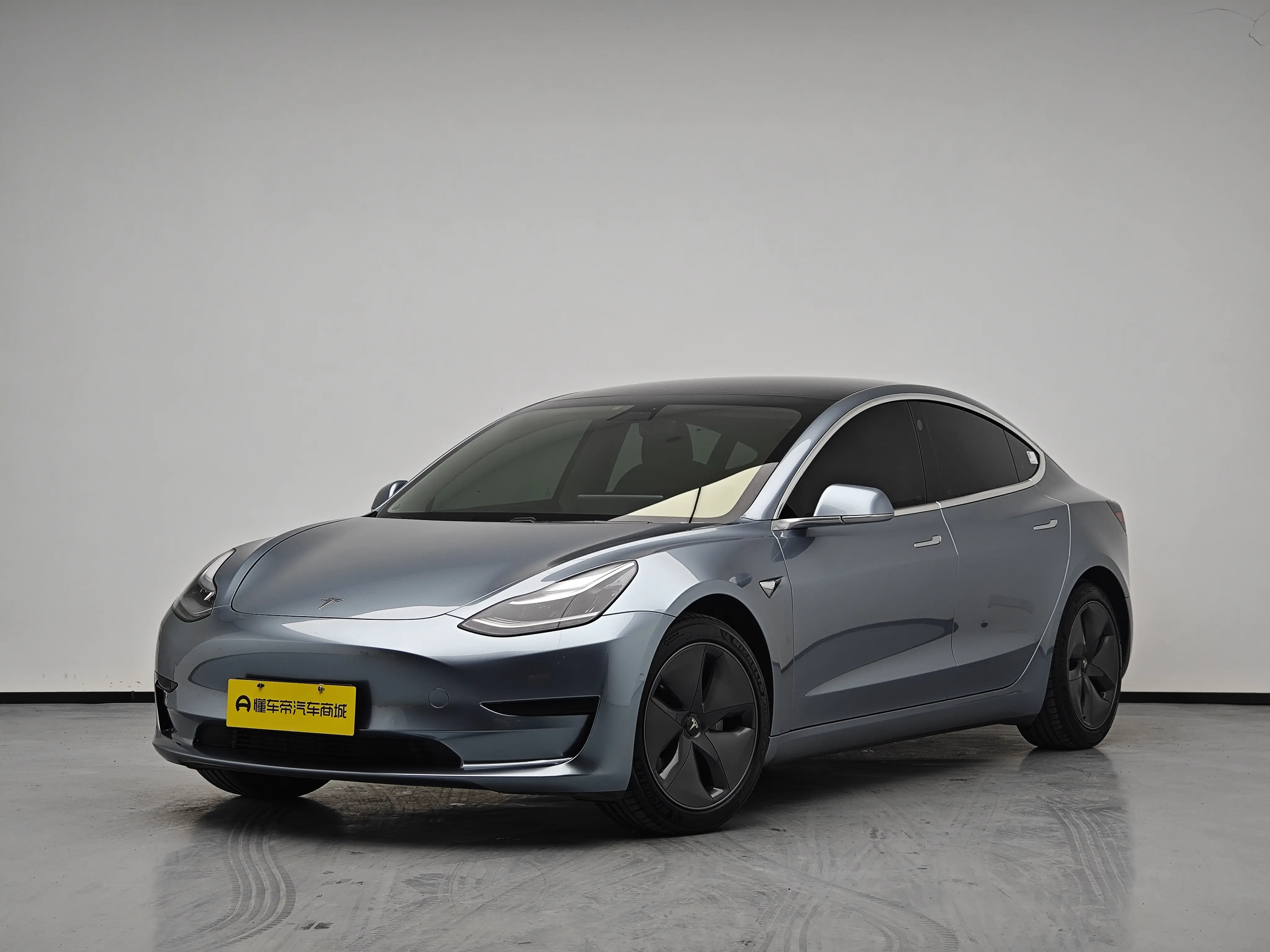 Tesla Model 3  из Китая