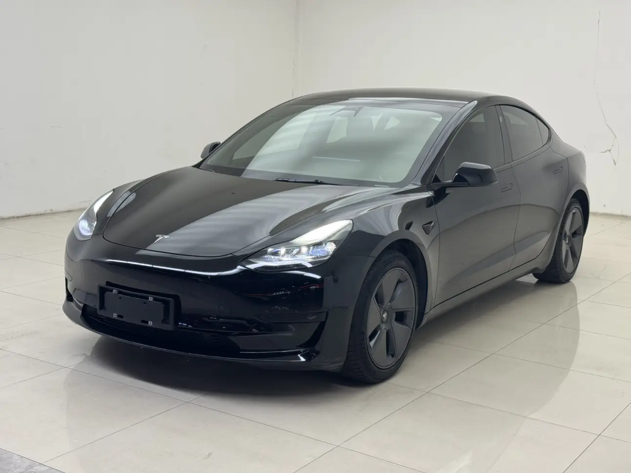 Tesla Model 3  из Китая