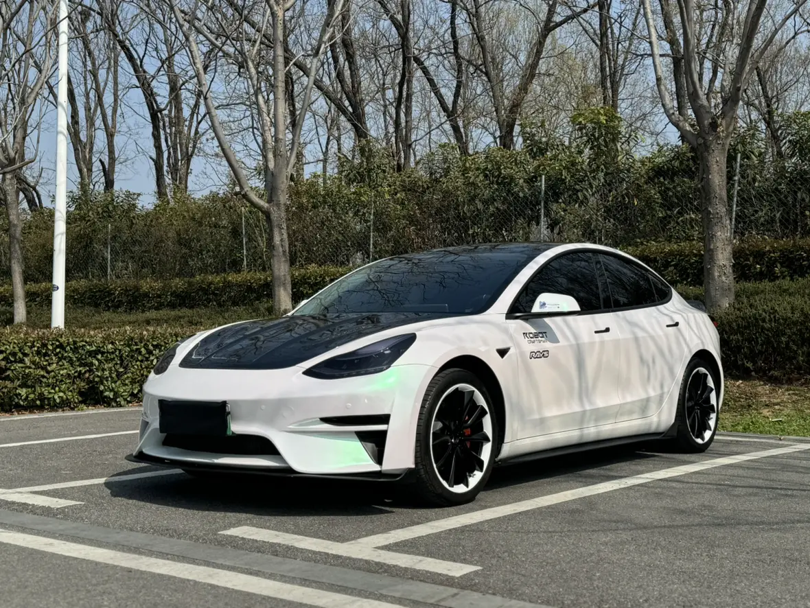 Tesla Model 3  из Китая