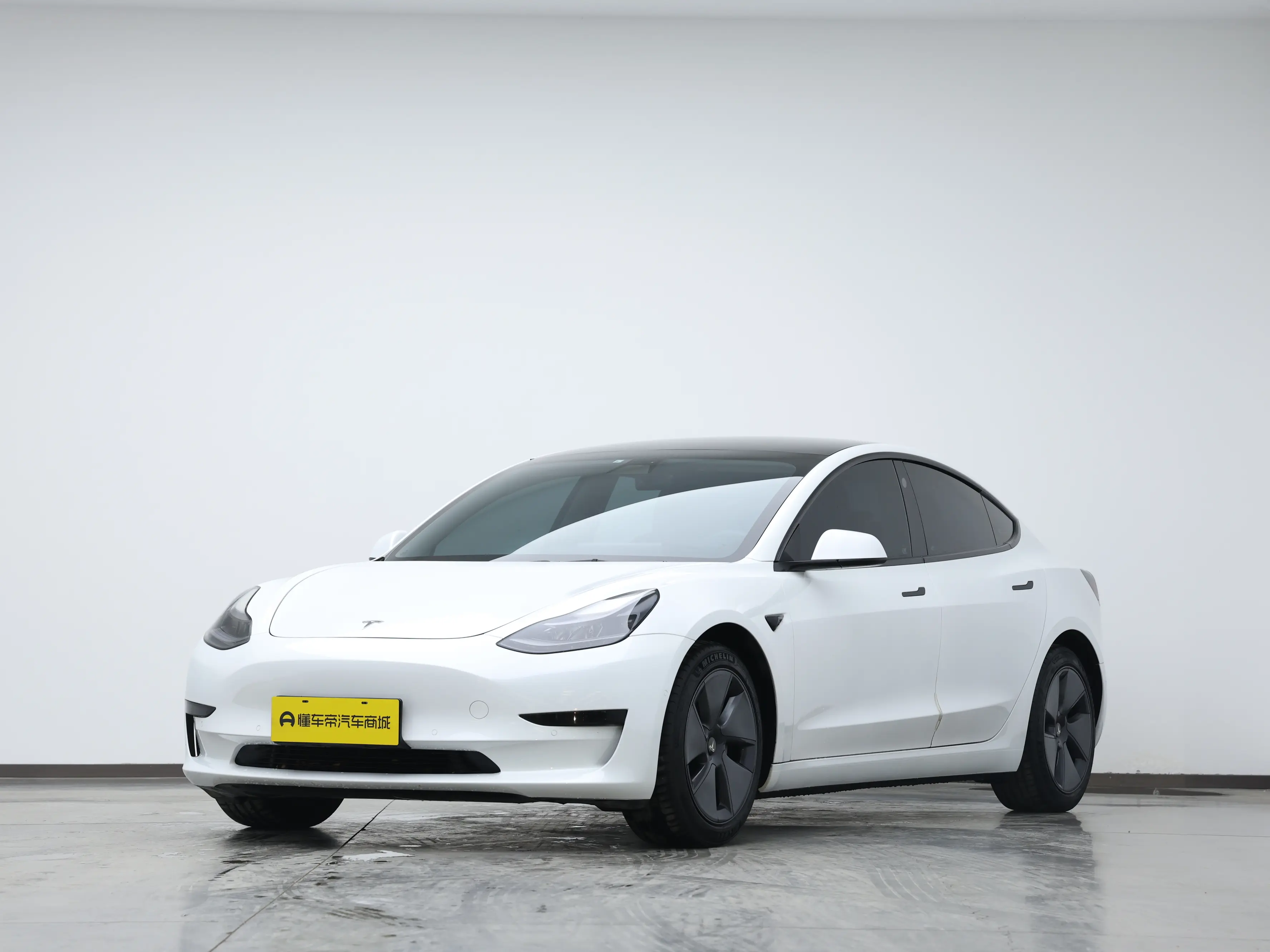 Tesla Model 3  из Китая