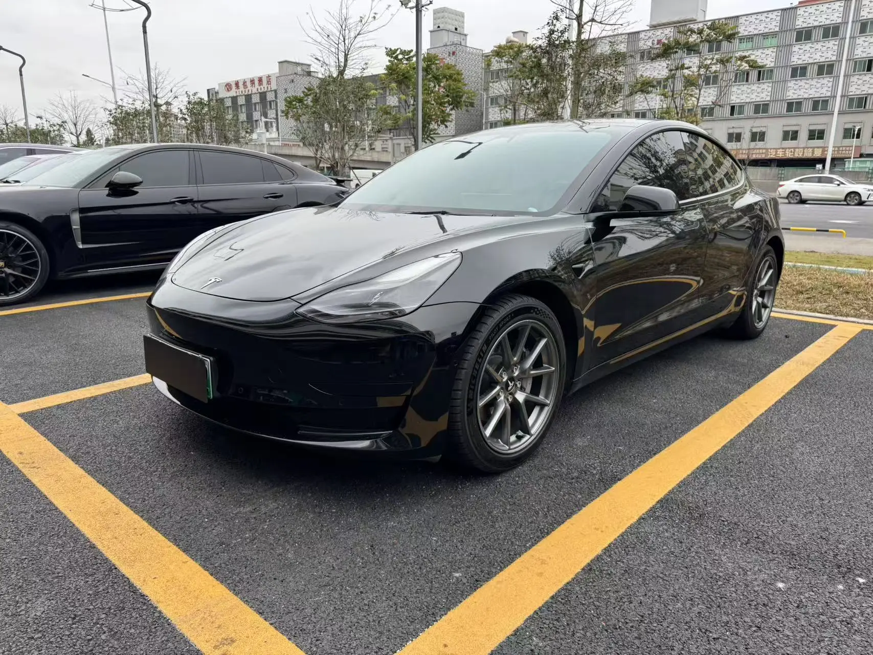 Tesla Model 3  из Китая