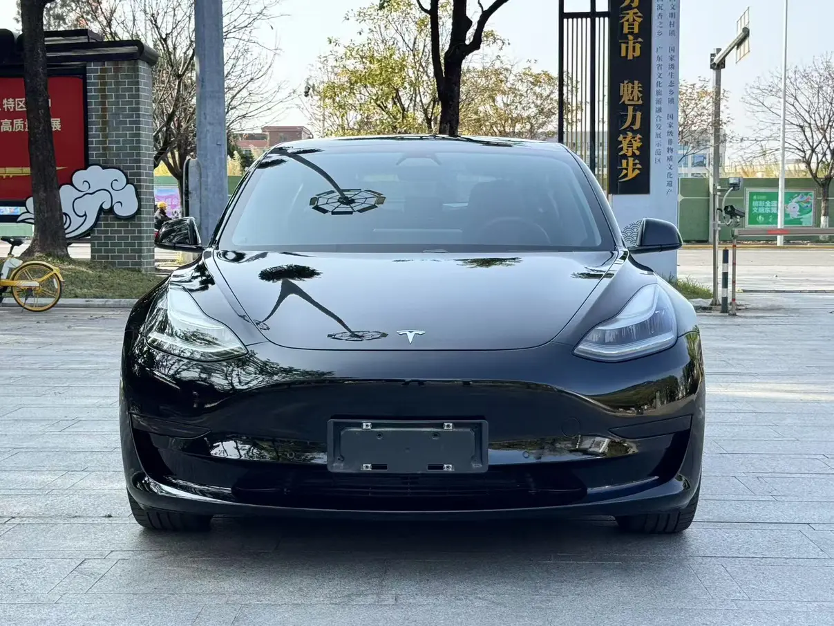 Tesla Model 3  из Китая