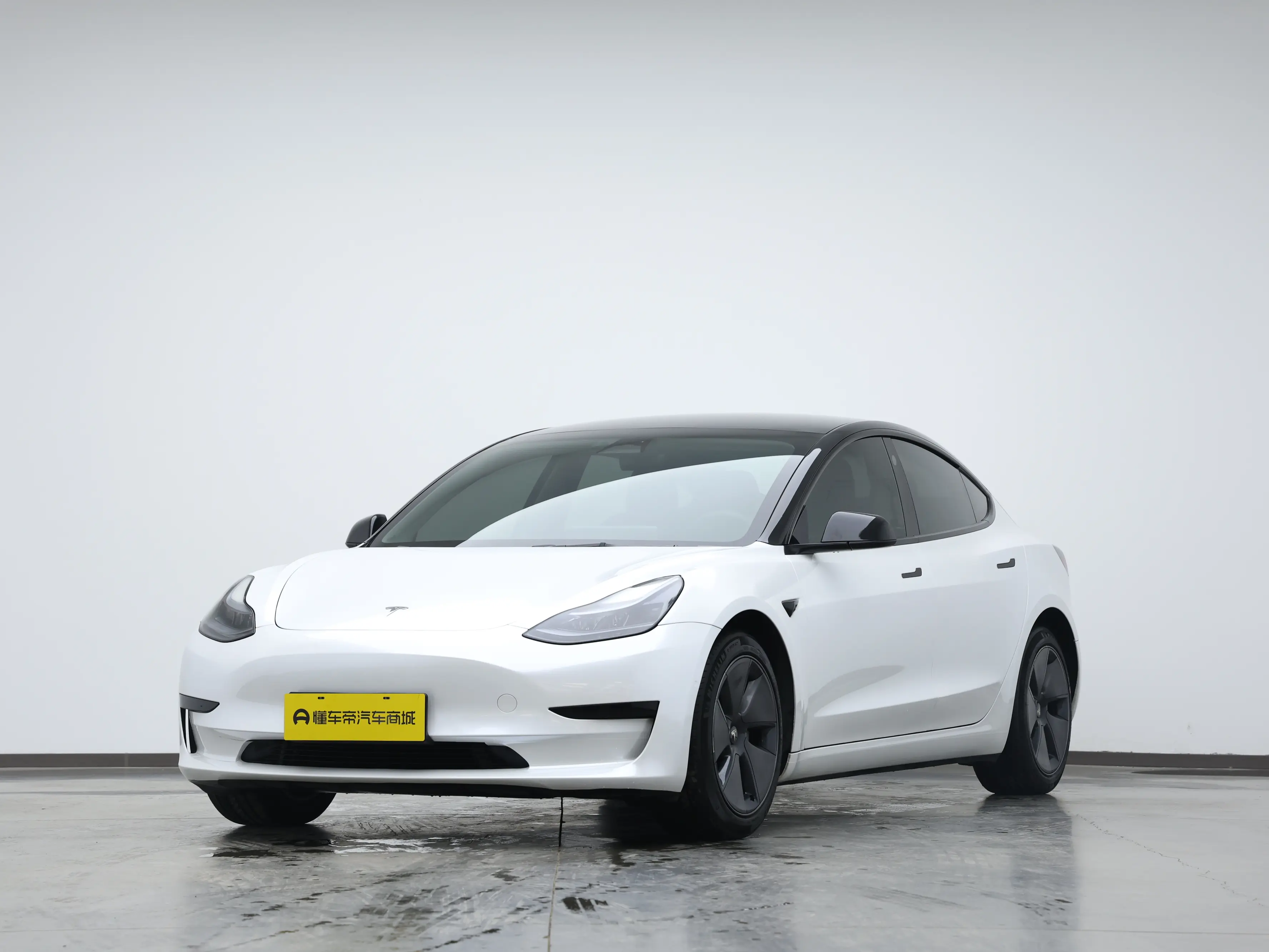 Tesla Model 3  из Китая