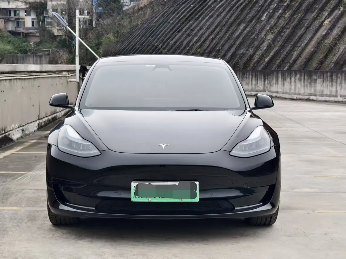 Tesla Model 3  из Китая