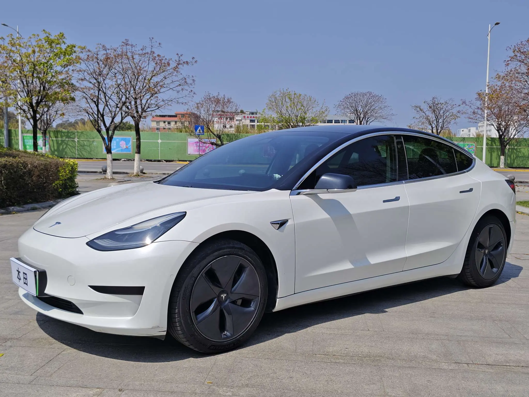 Tesla Model 3  из Китая