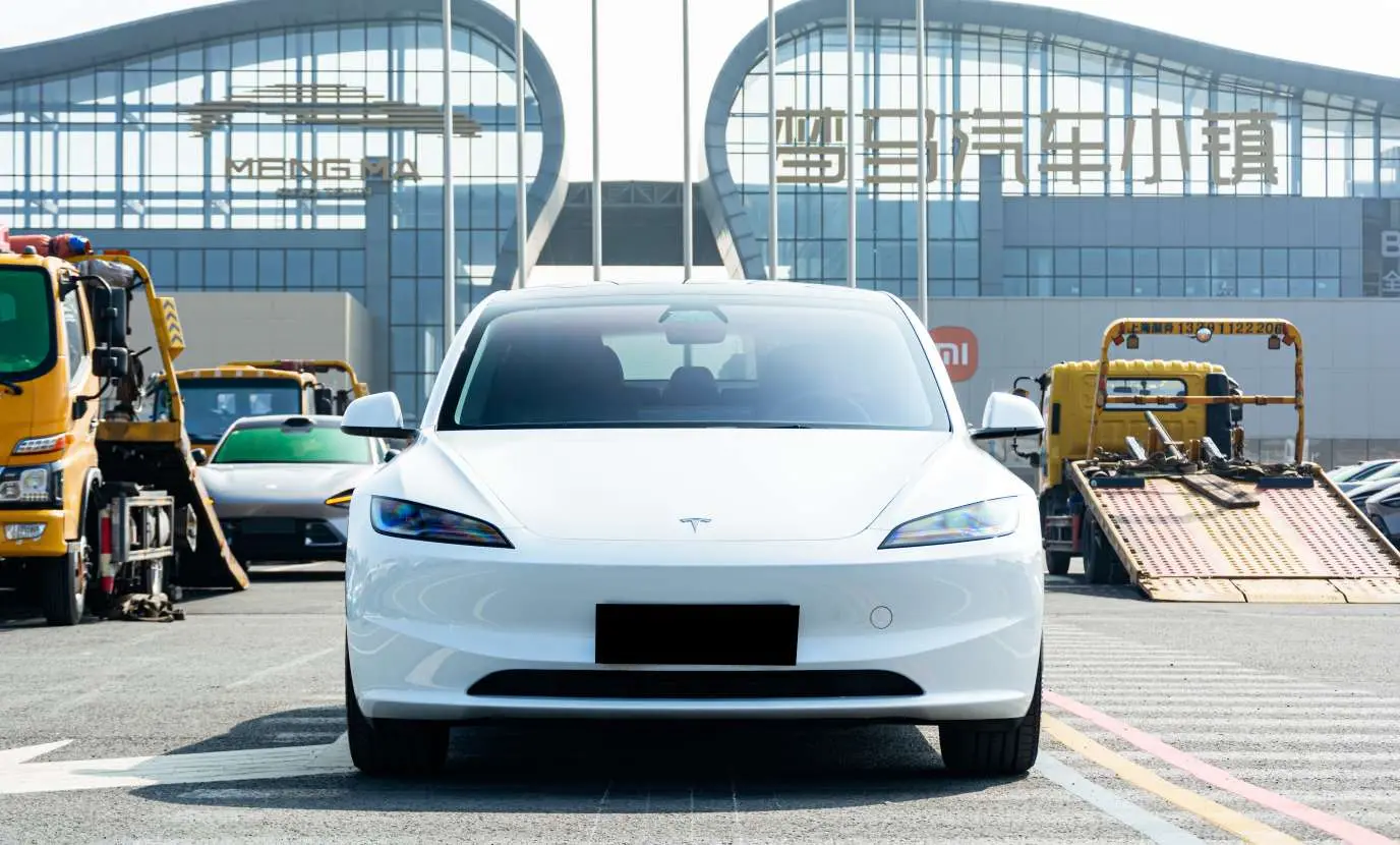 Tesla Model 3  из Китая