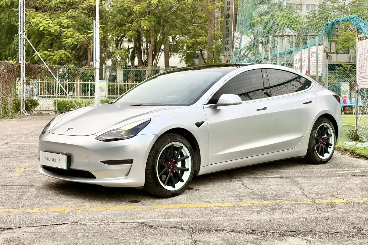 Tesla Model 3  из Китая