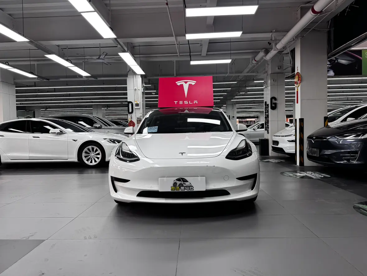 Tesla Model 3  из Китая