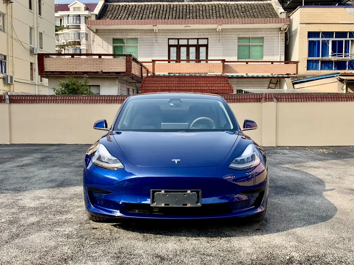 Tesla Model 3  из Китая