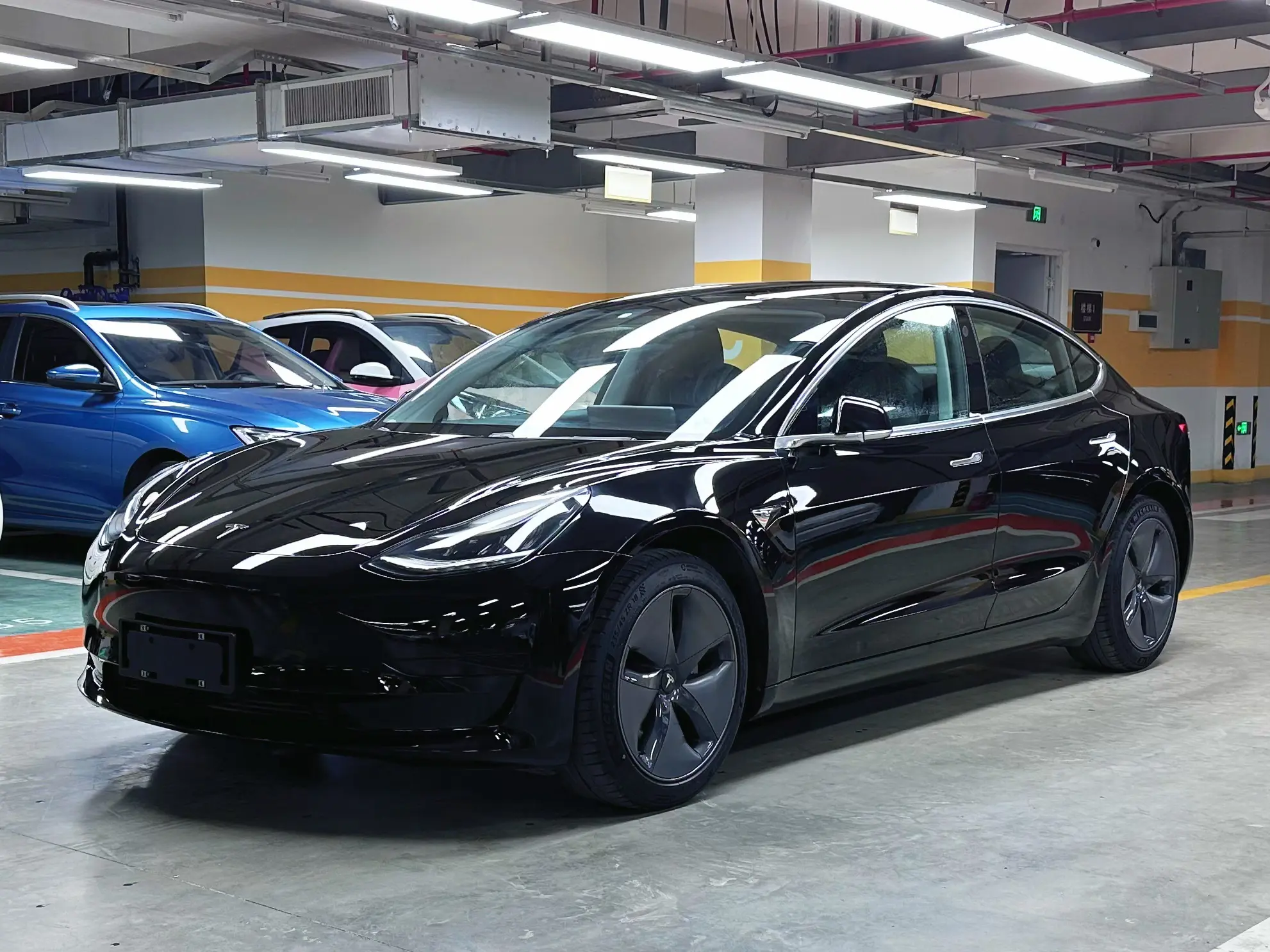 Tesla Model 3  из Китая