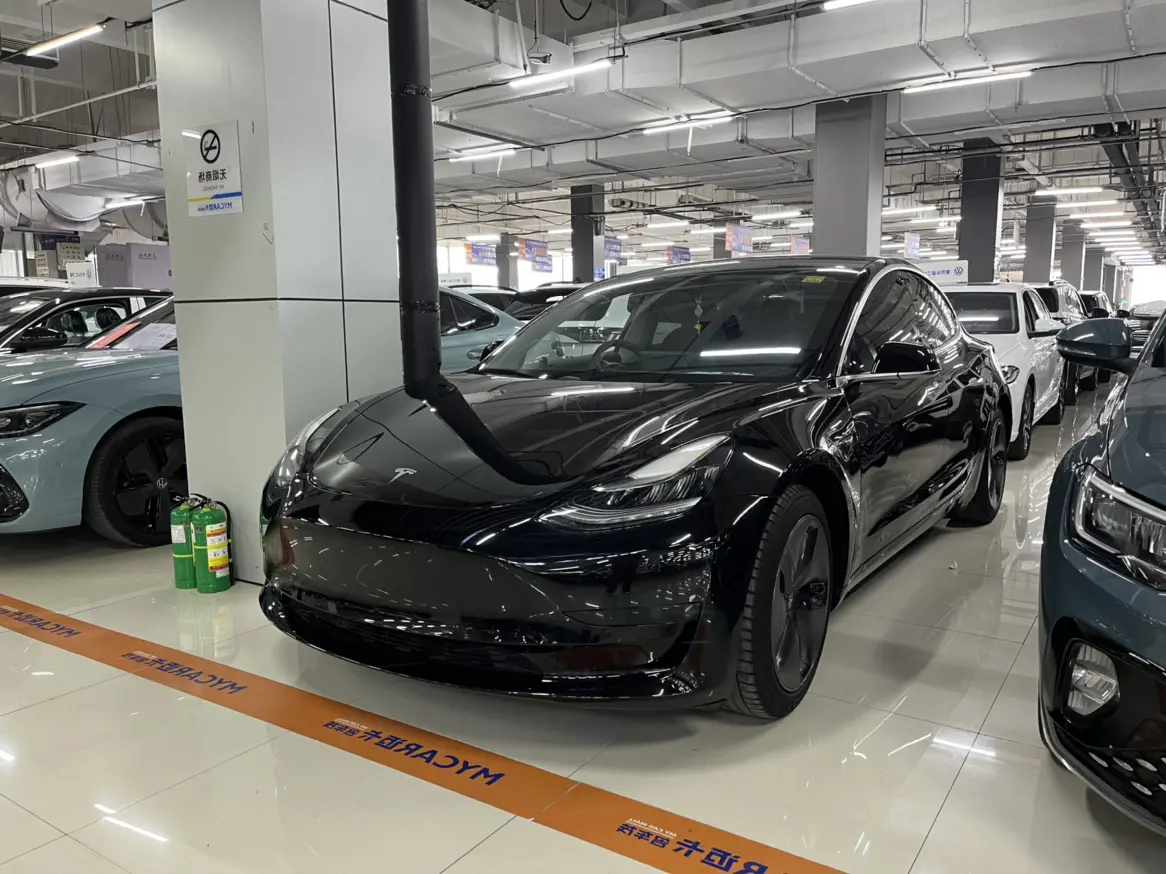 Tesla Model 3  из Китая