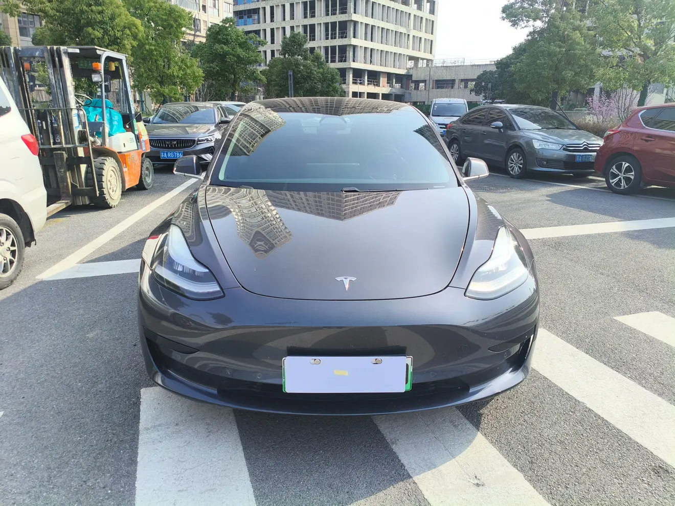 Tesla Model 3  из Китая
