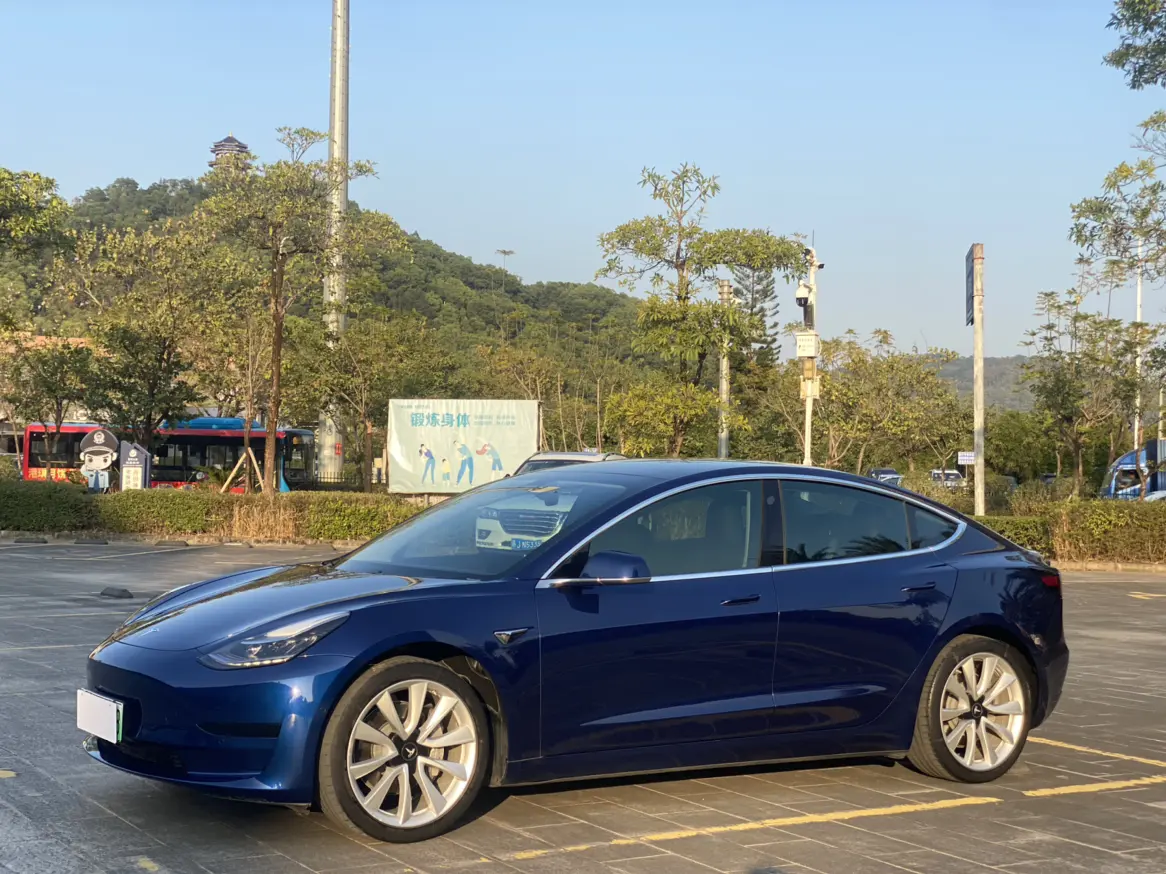 Tesla Model 3  из Китая