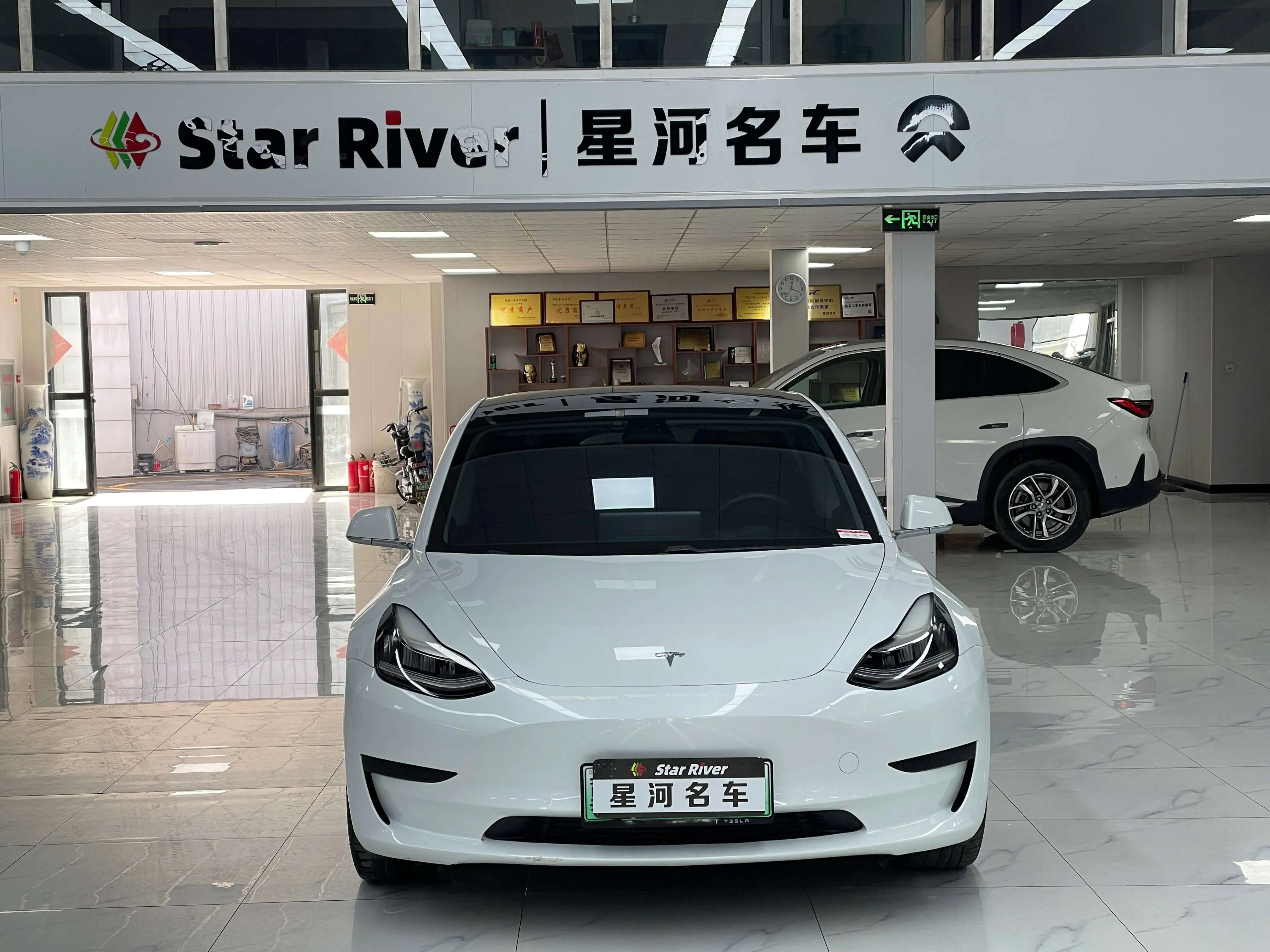 Tesla Model 3  из Китая