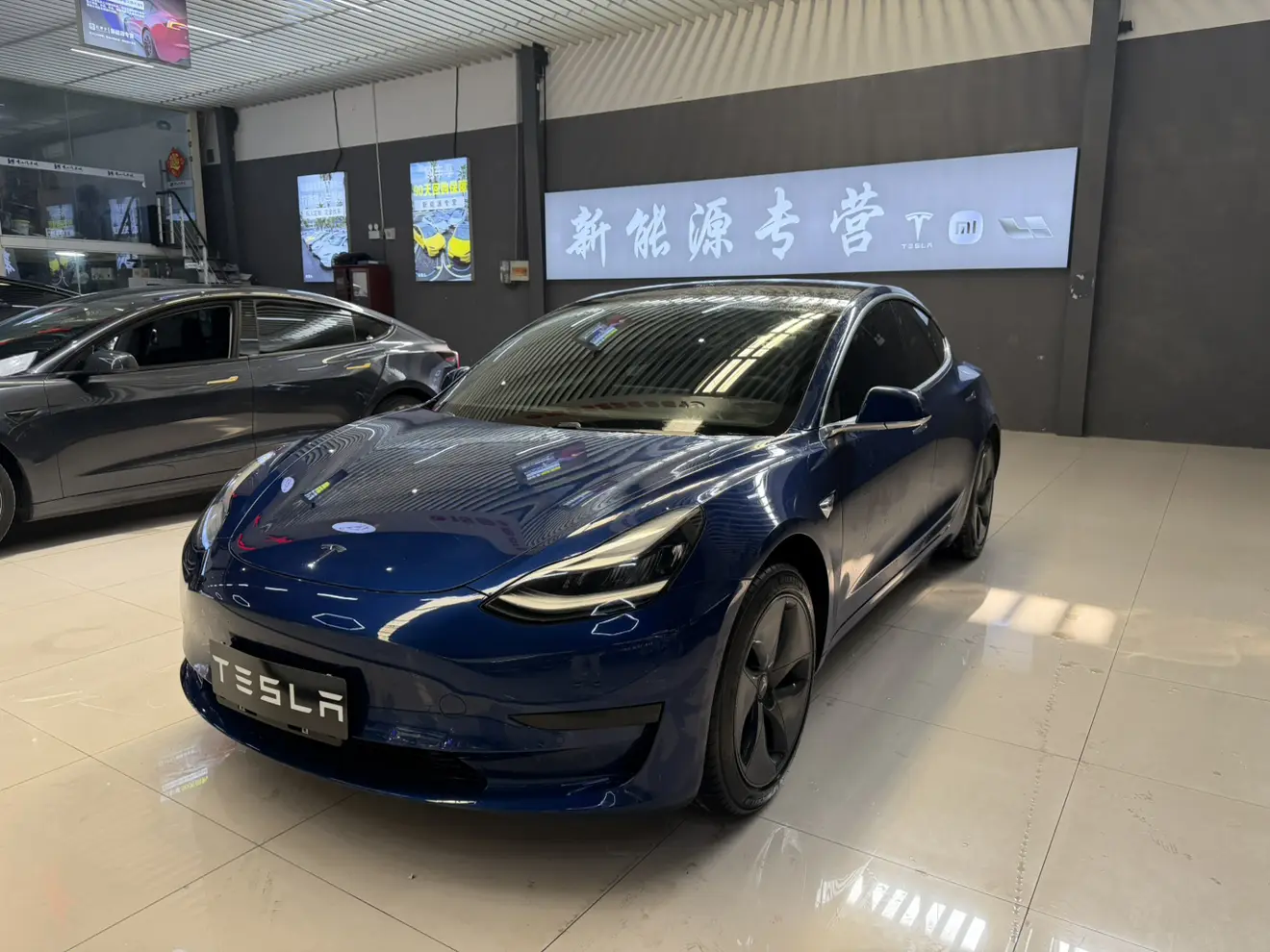 Tesla Model 3  из Китая