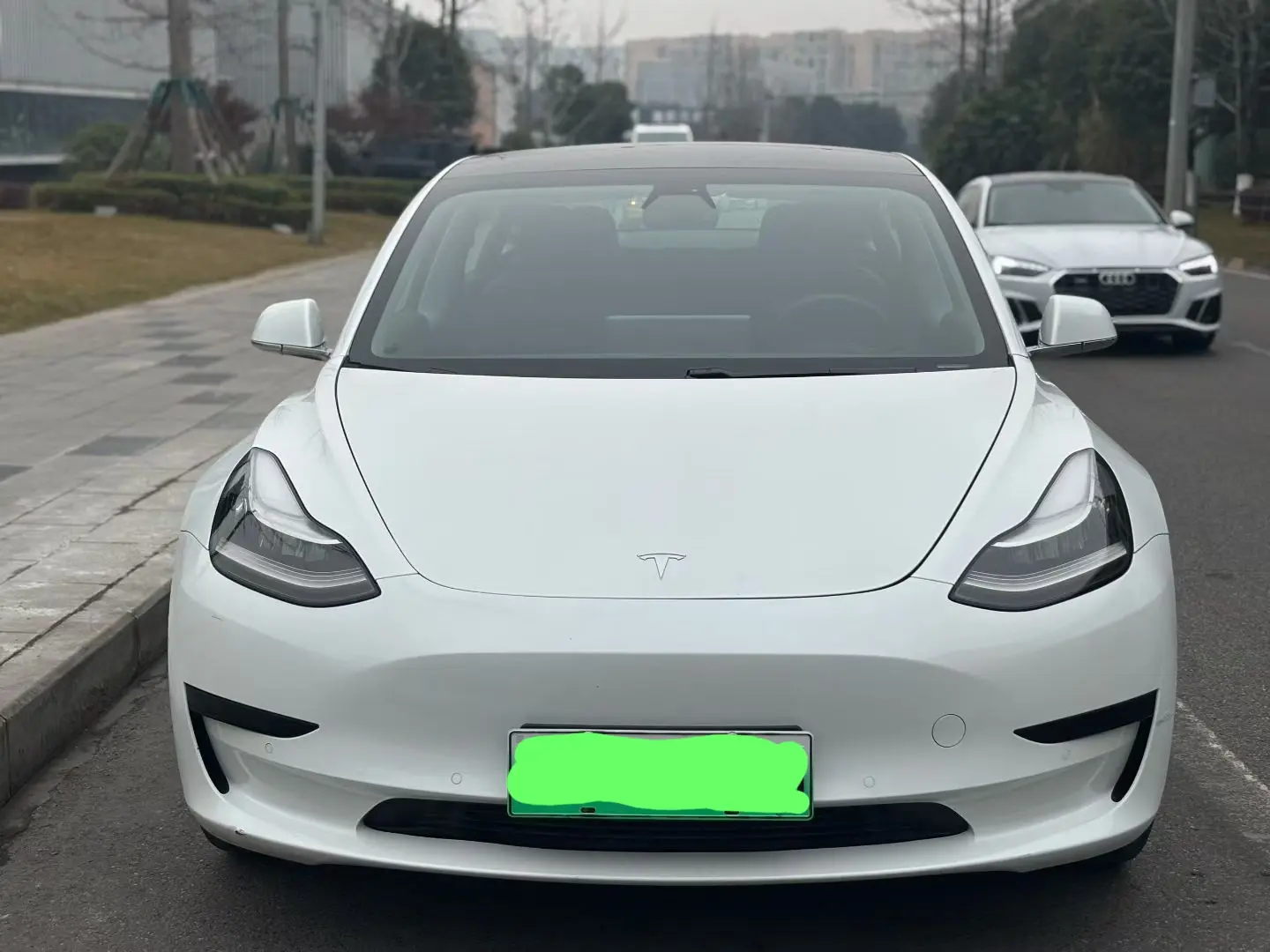 Tesla Model 3  из Китая