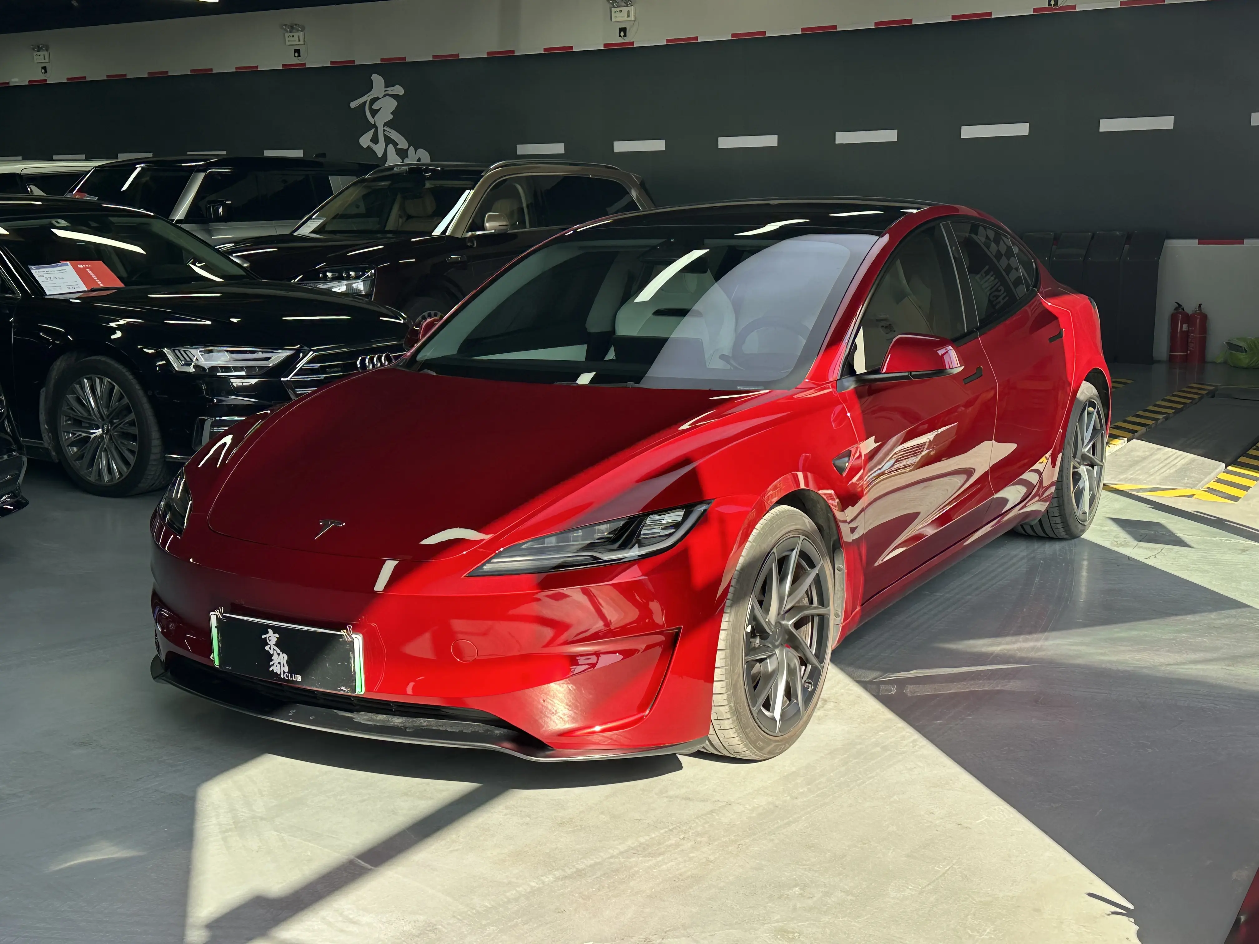 Tesla Model 3  из Китая