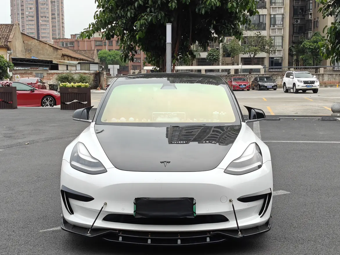 Tesla Model 3  из Китая