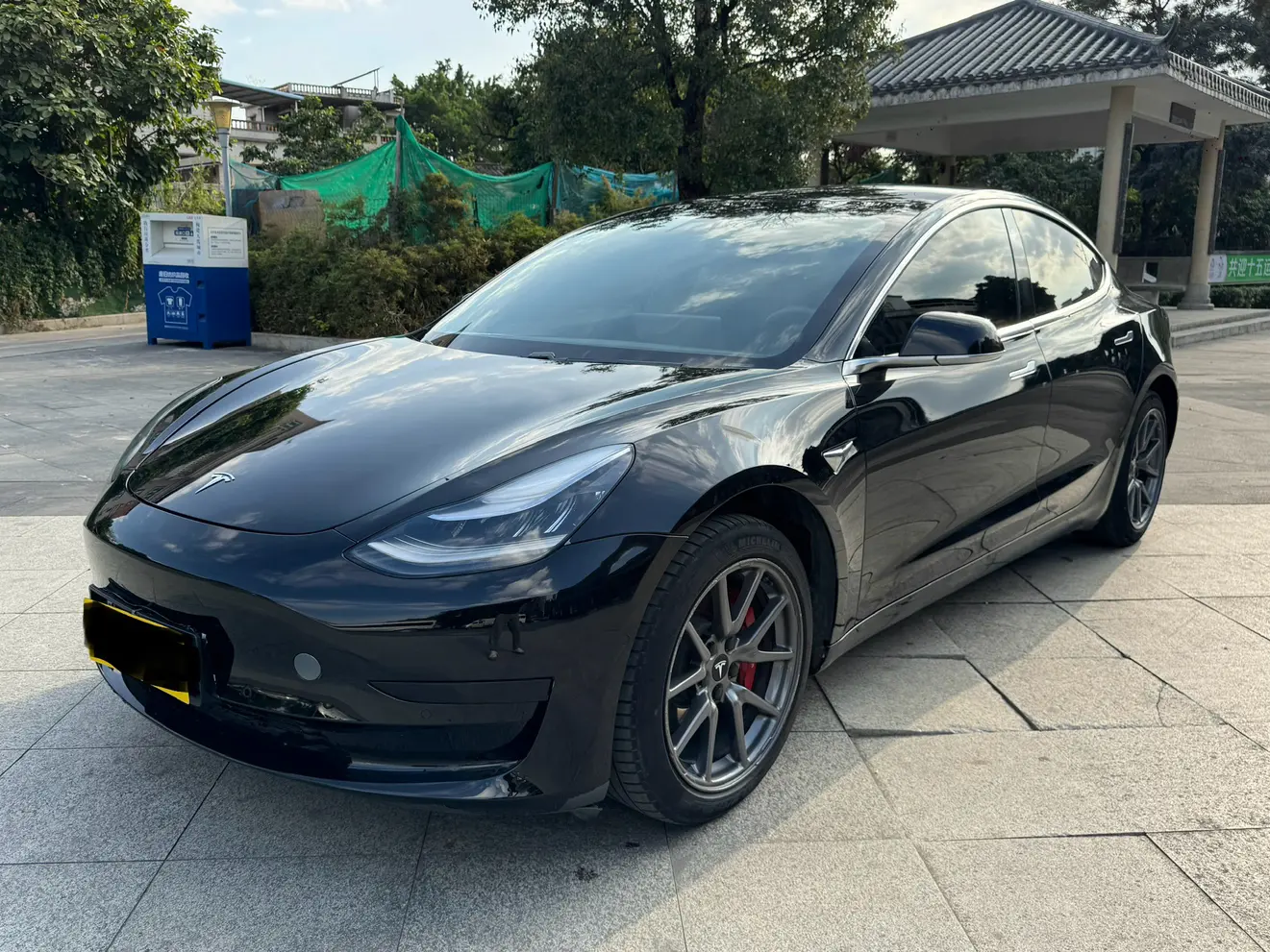 Tesla Model 3  из Китая