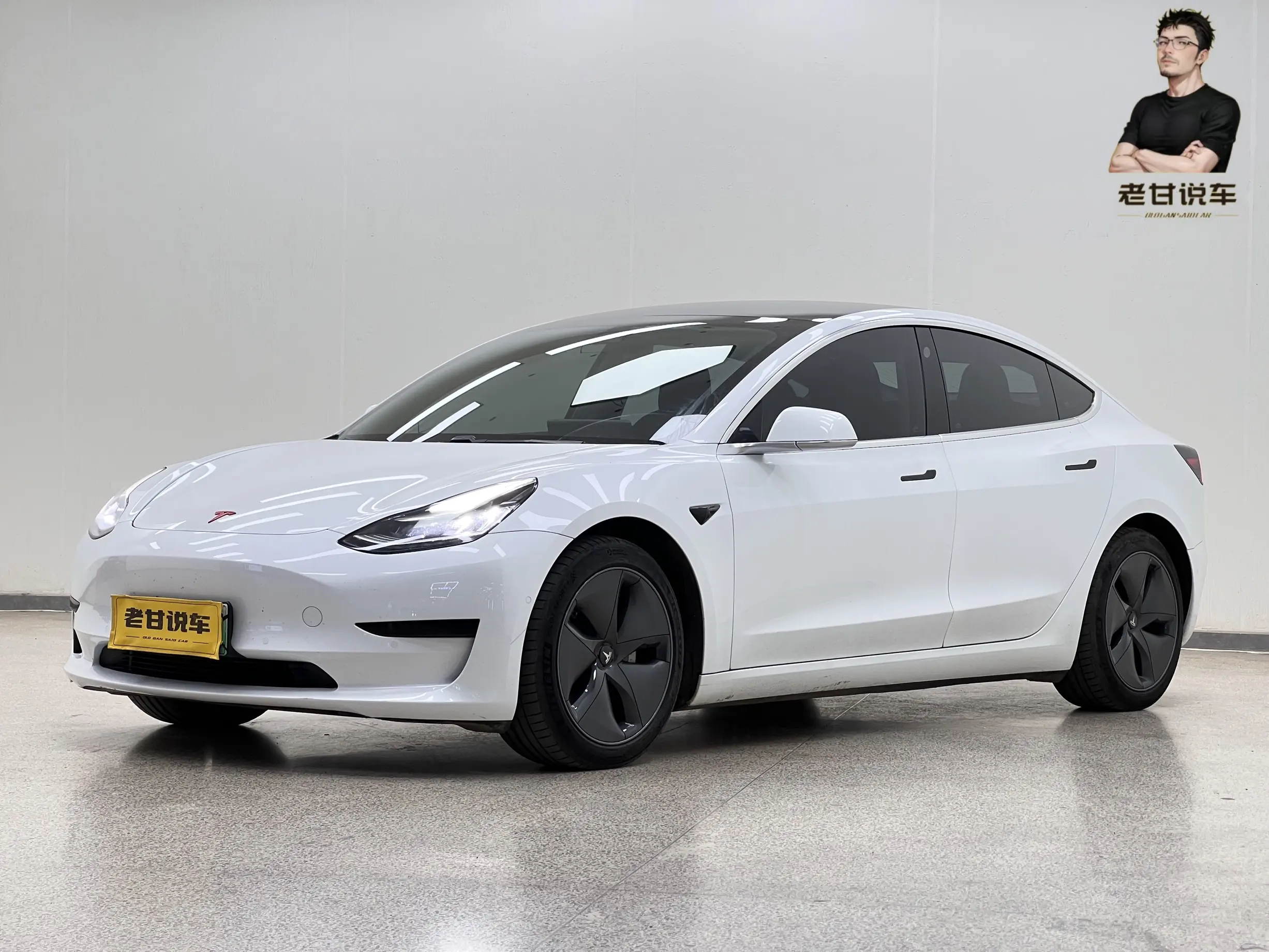 Tesla Model 3  из Китая