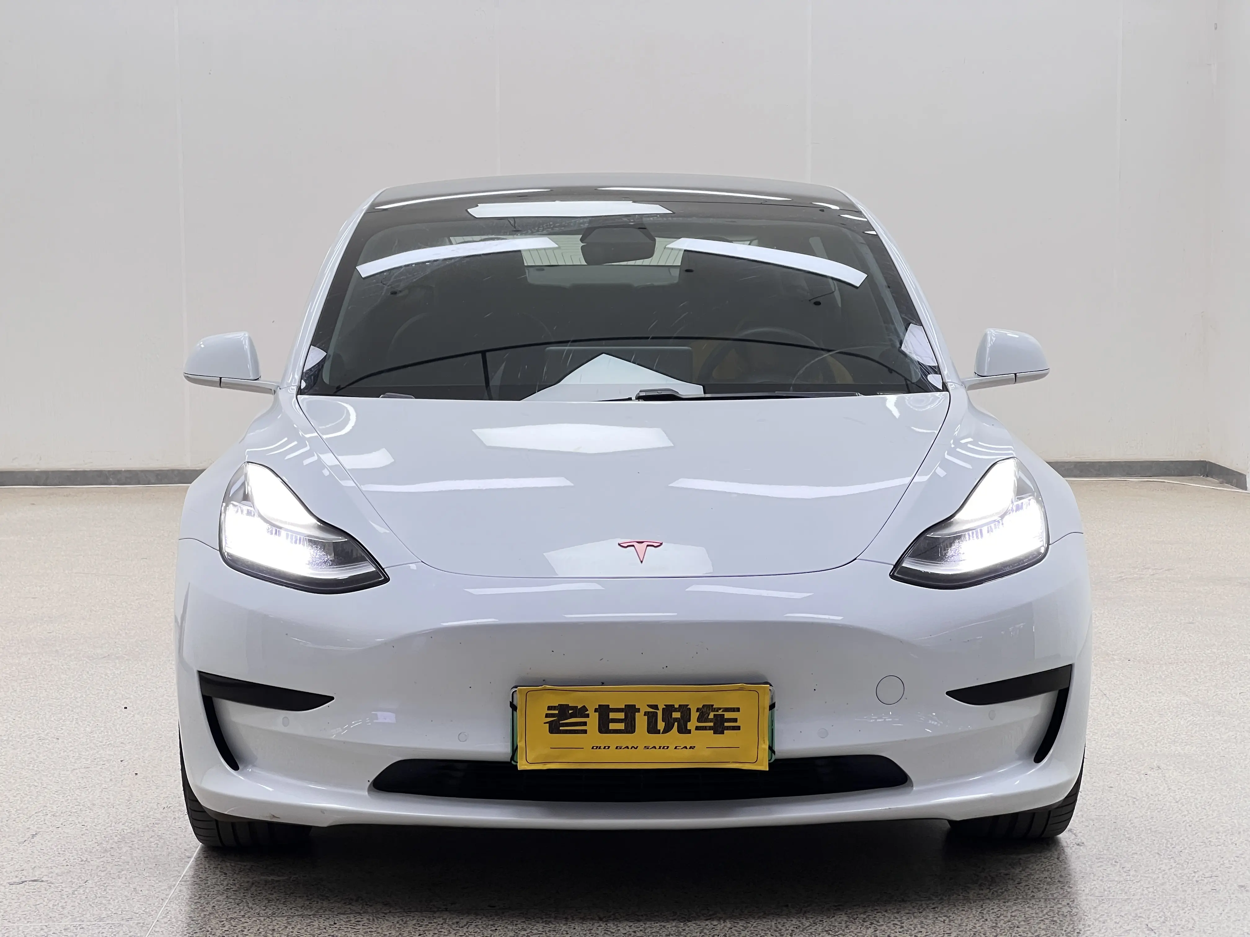 Tesla Model 3  из Китая