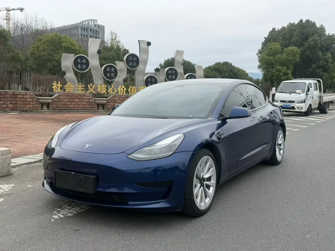 Tesla Model 3  из Китая