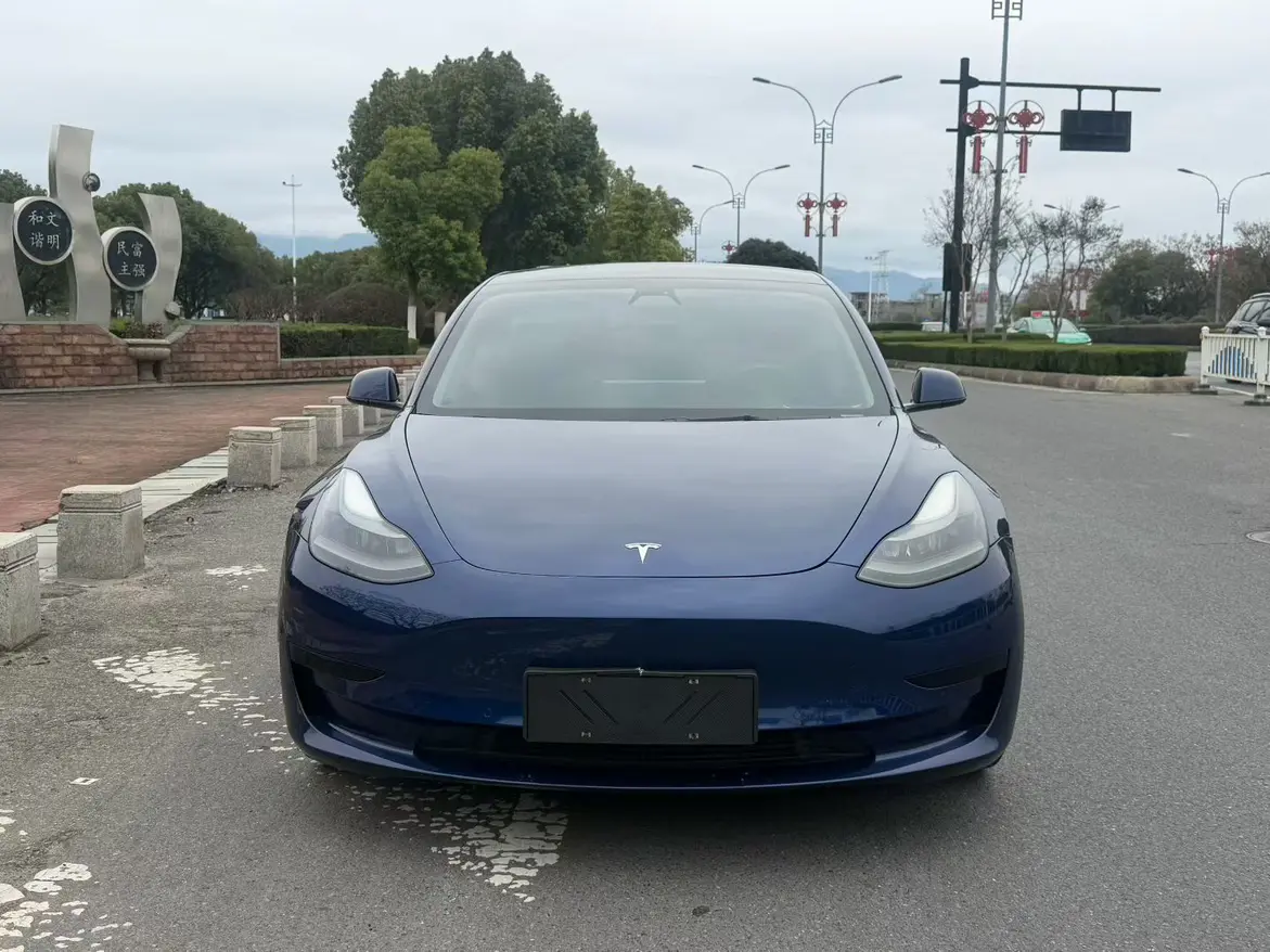 Tesla Model 3  из Китая