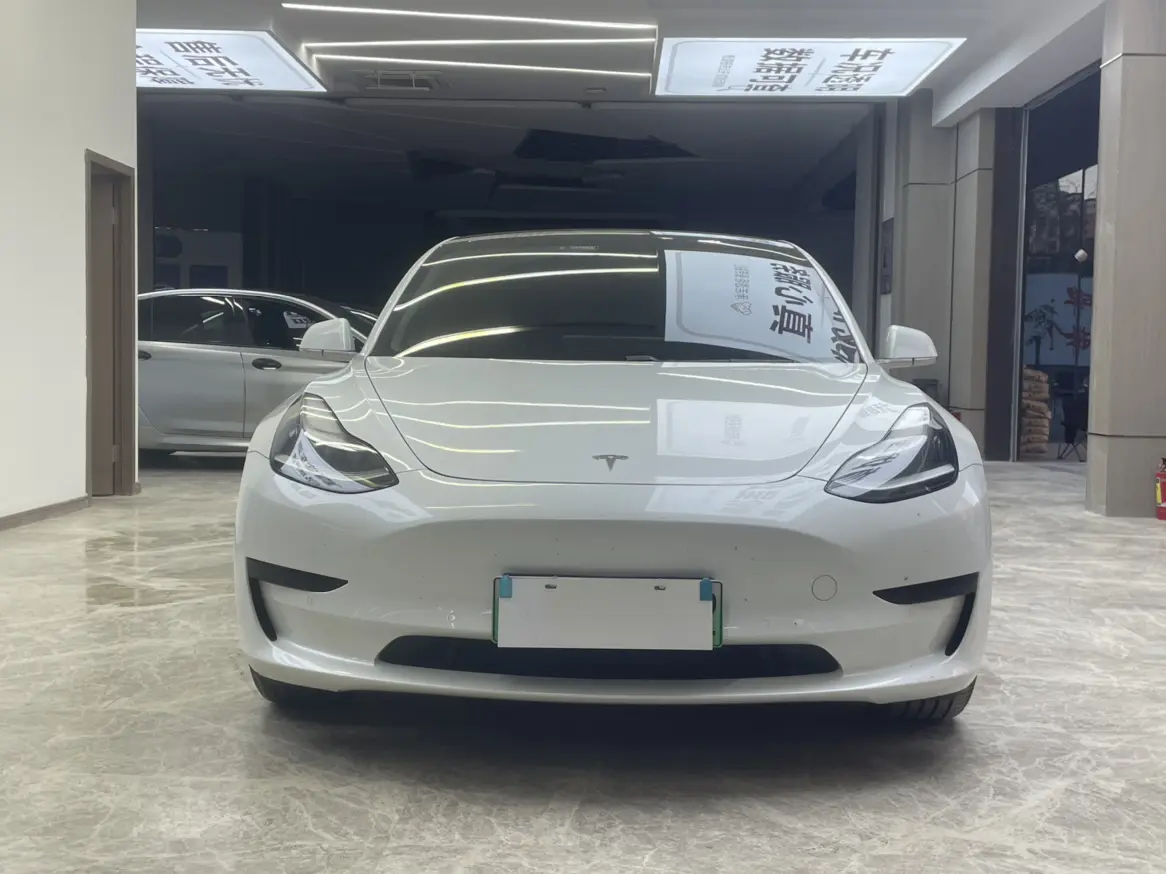 Tesla Model 3  из Китая