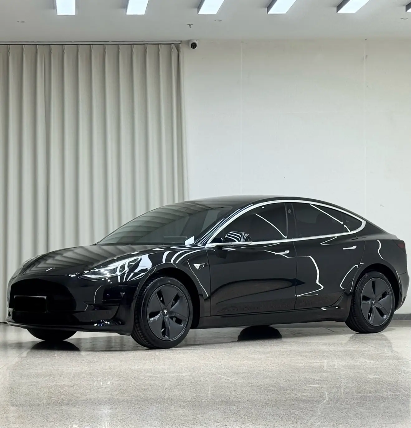 Tesla Model 3  из Китая