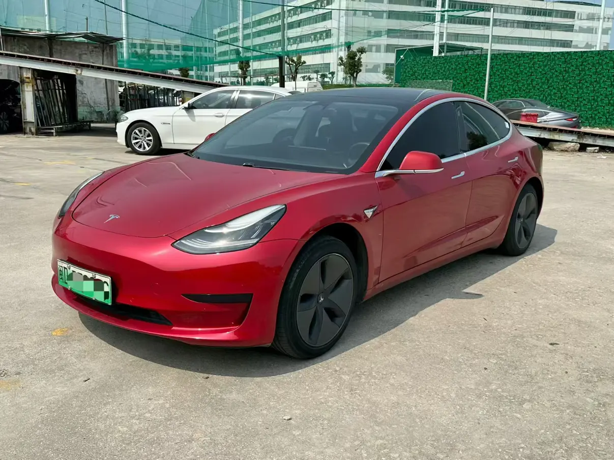 Tesla Model 3  из Китая