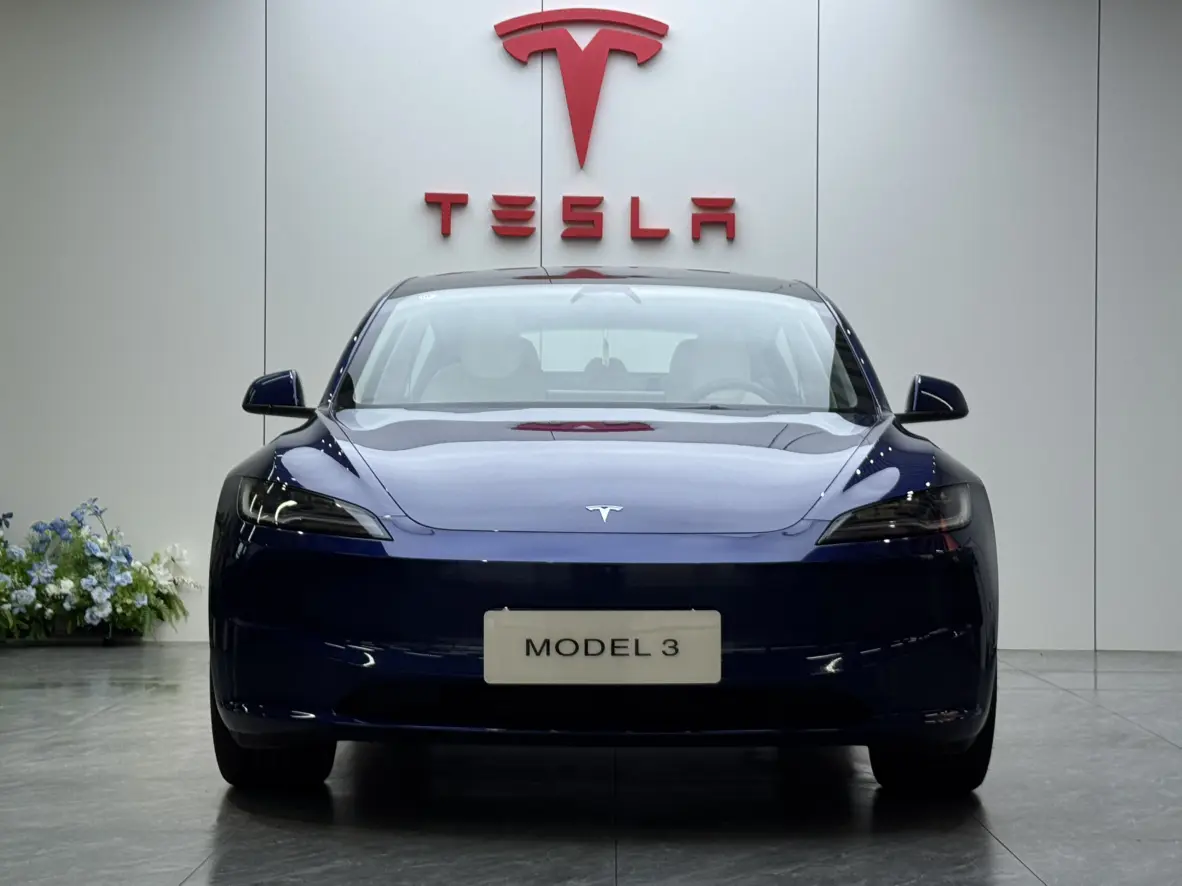 Tesla Model 3  из Китая